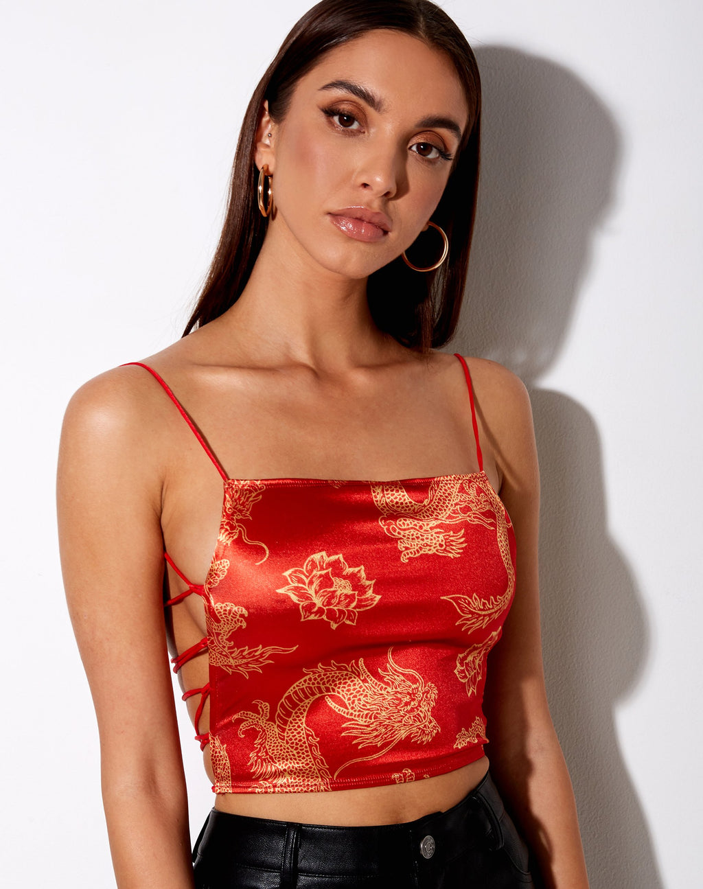 Ozka Crop Top in Drachenblume Rot und Gold