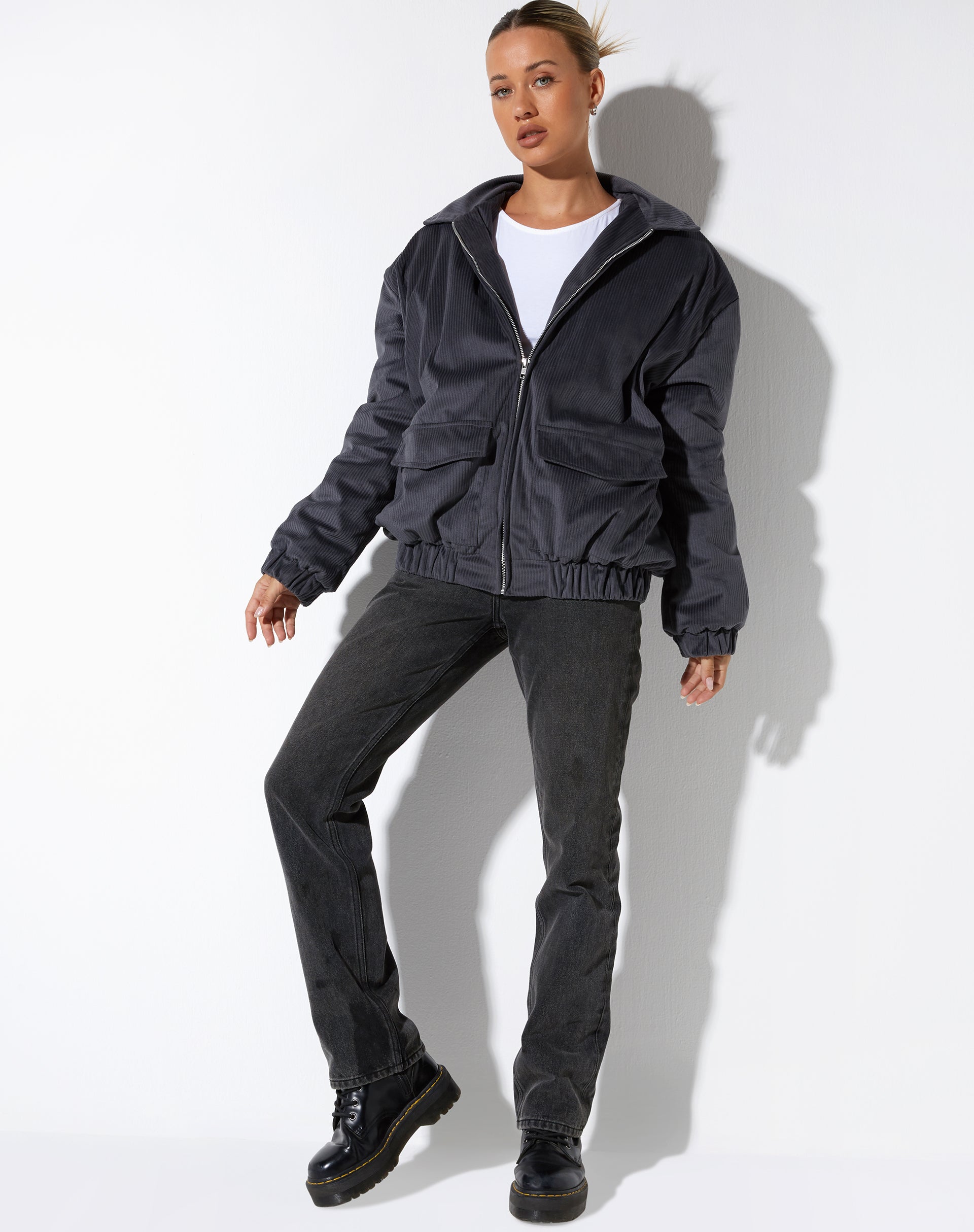 Ozora Jacke in Dunkelgrau