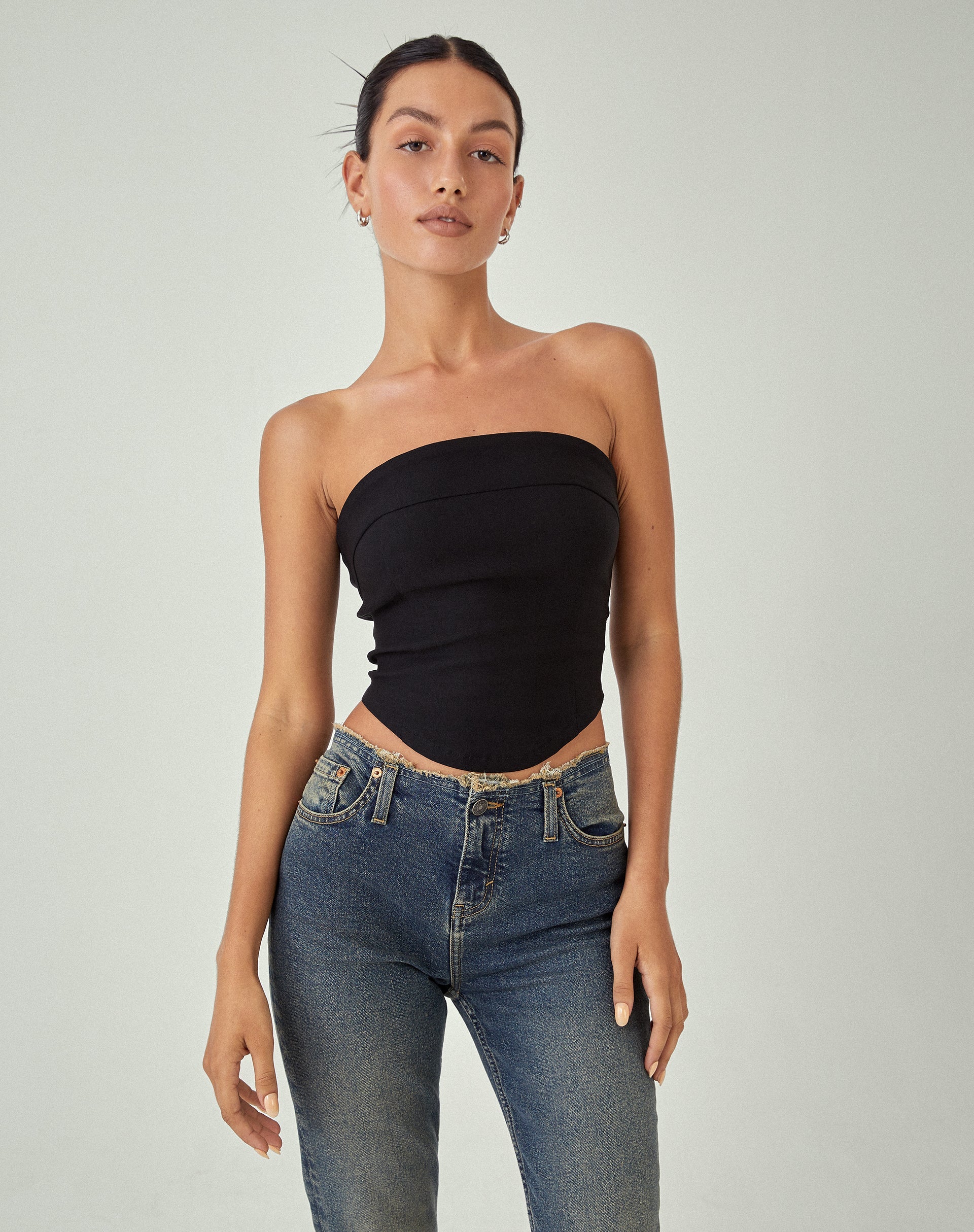 Bild von MOTEL X JACQUIE Panilka Bandeau Top in Schwarz