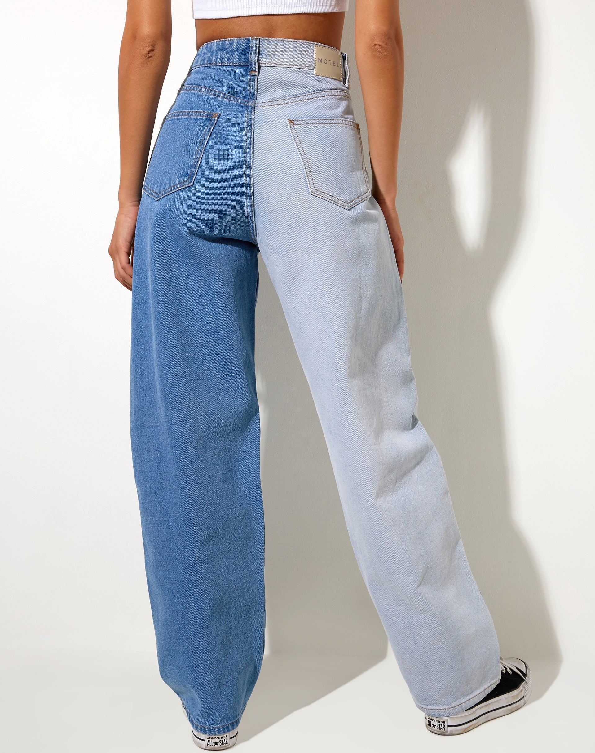 Bild von Half and Half Parallel Jean in Light Wash und Bleach Denim