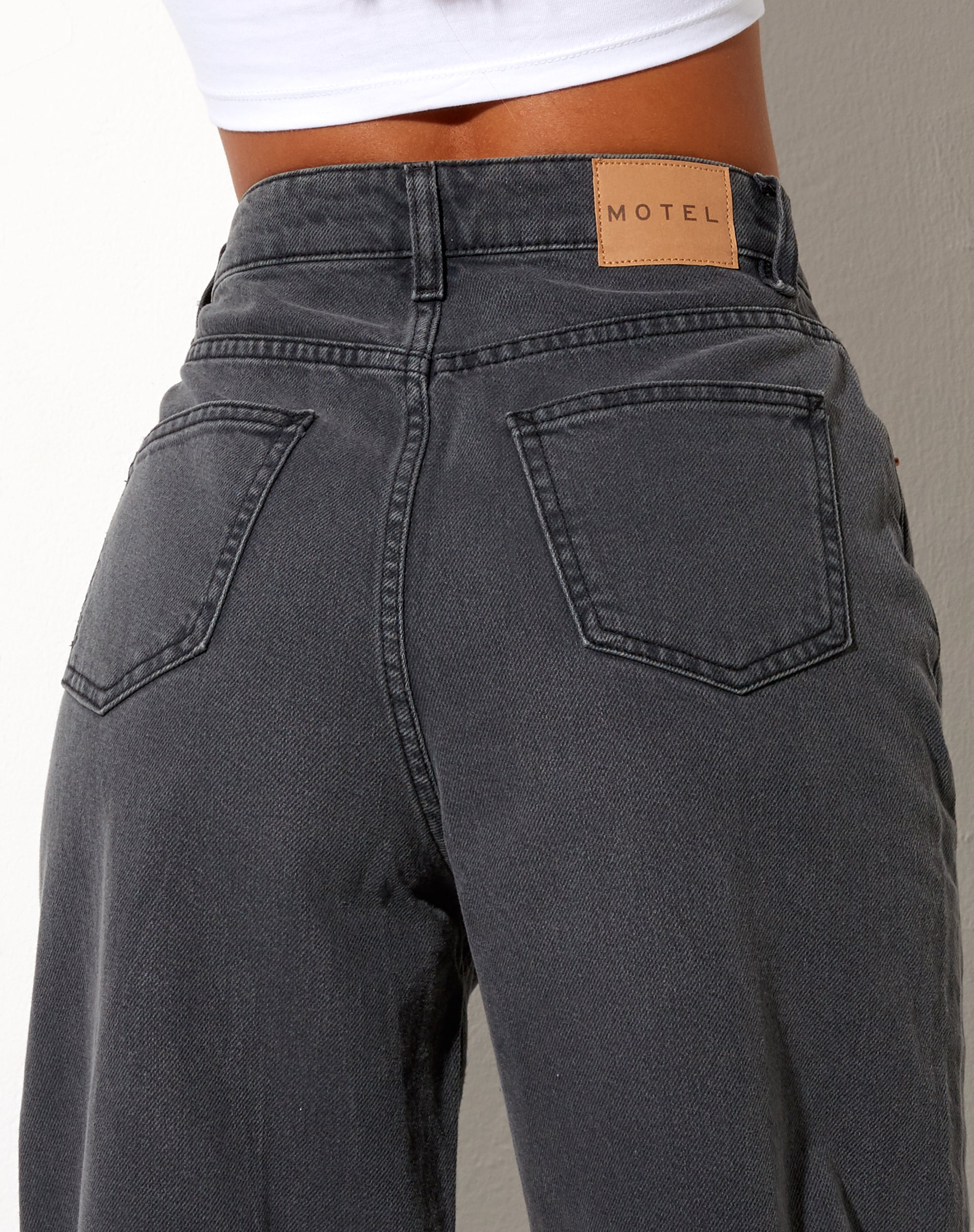 Bild von Parallel Jeans in Grey Wash