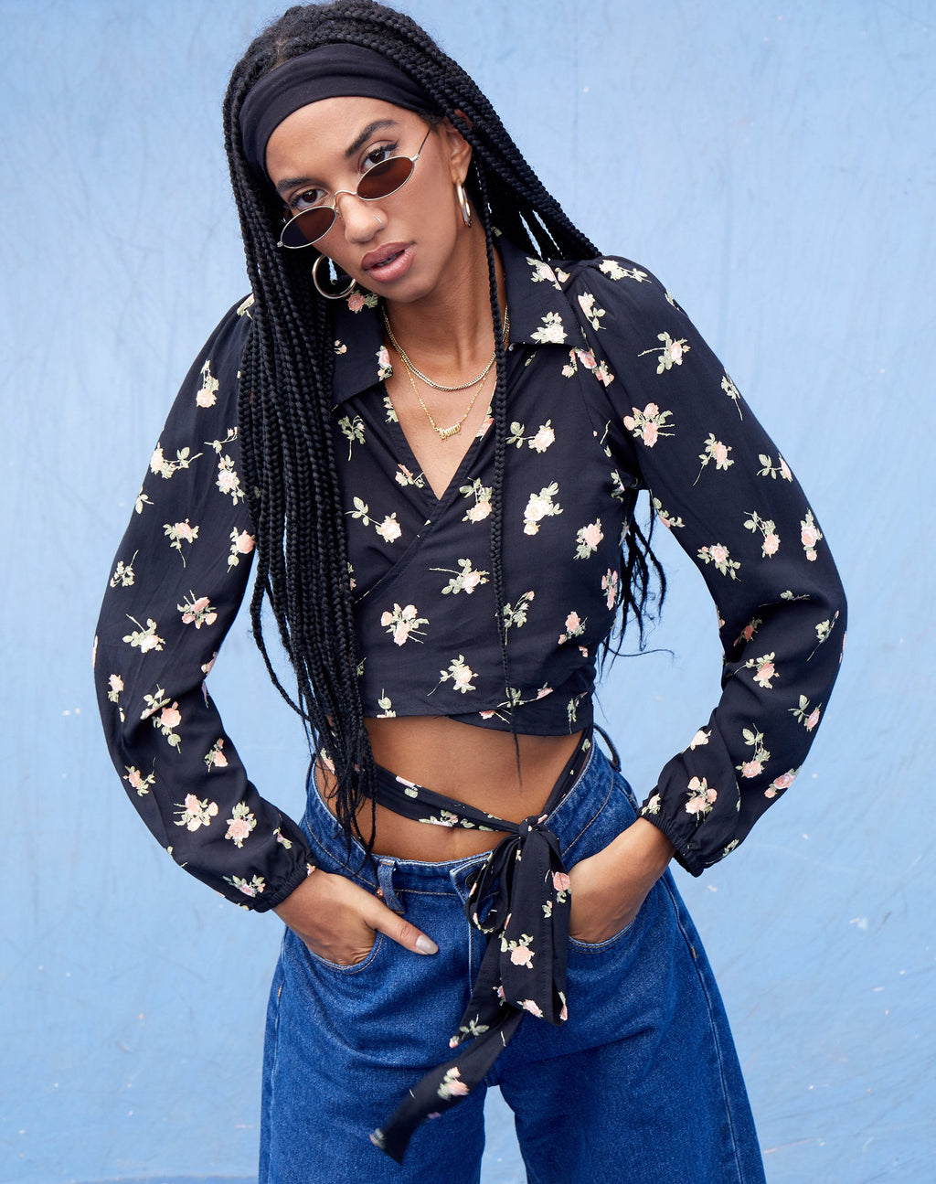 Briza Crop Top in Rose Garden Schwarz