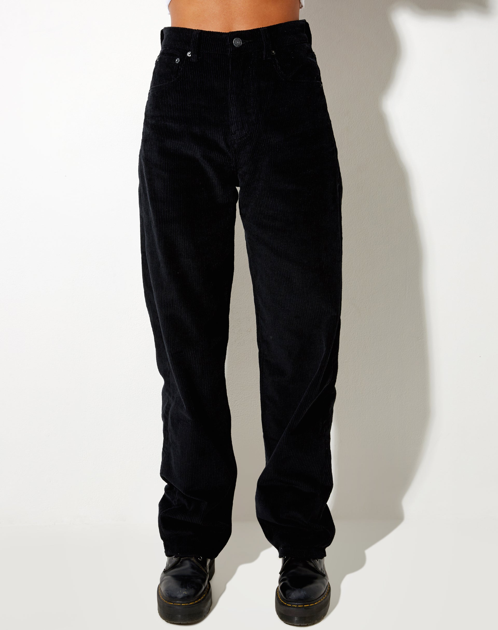 Bild von Parallel Jeans in Cord Schwarz