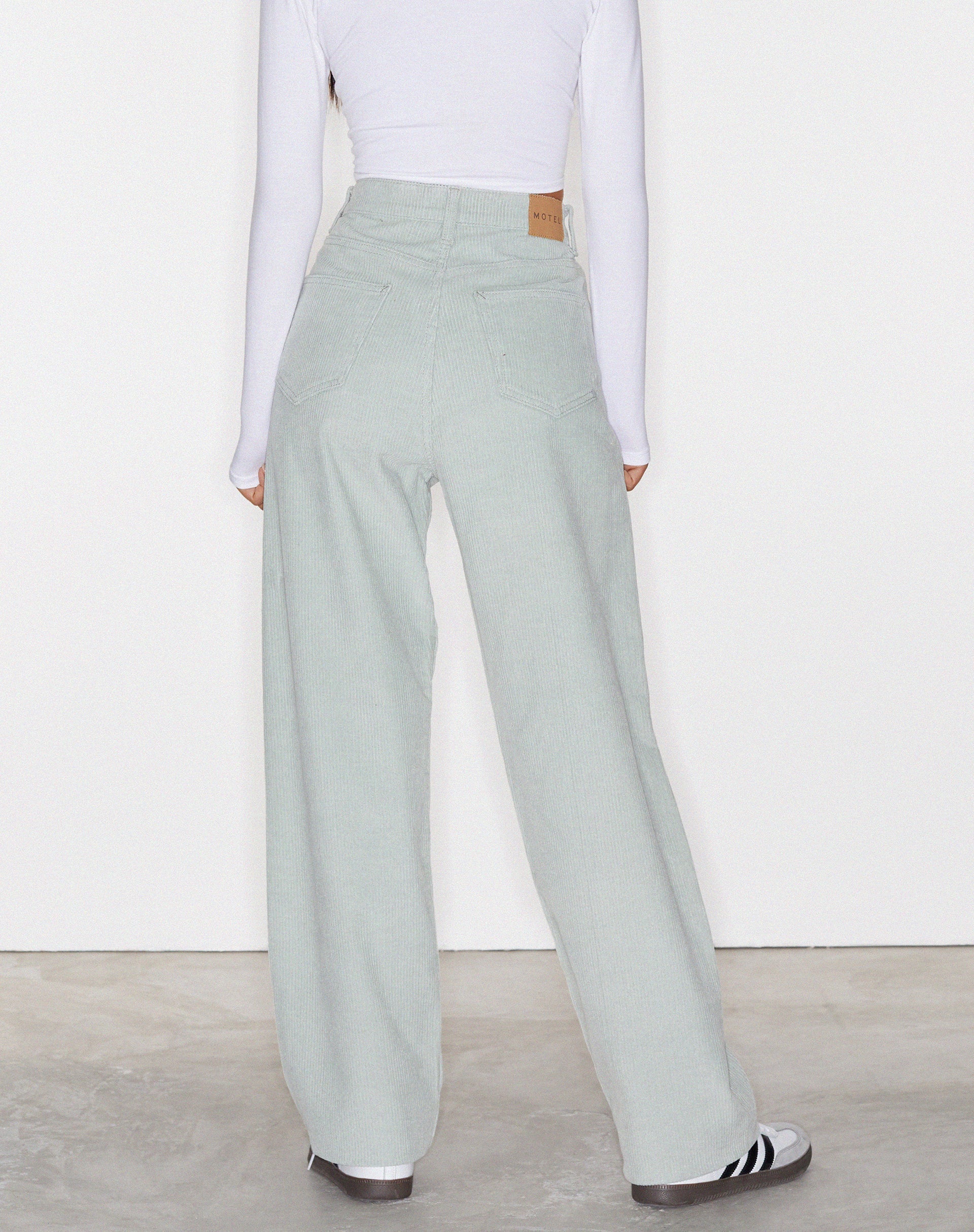 Bild von Parallel Jeans in Cord Washed Blue