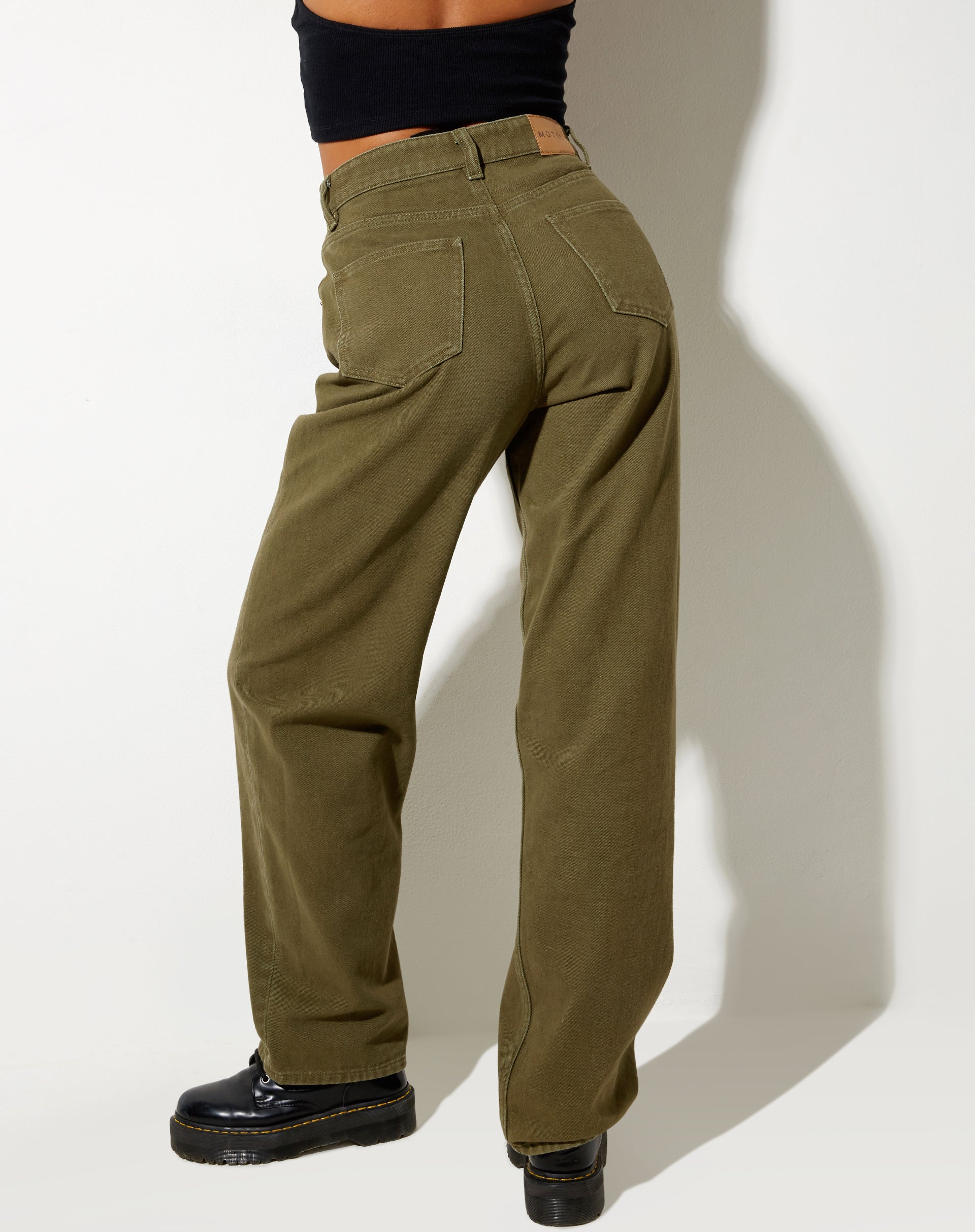 Bild von Parallel Jeans in Khaki Grün