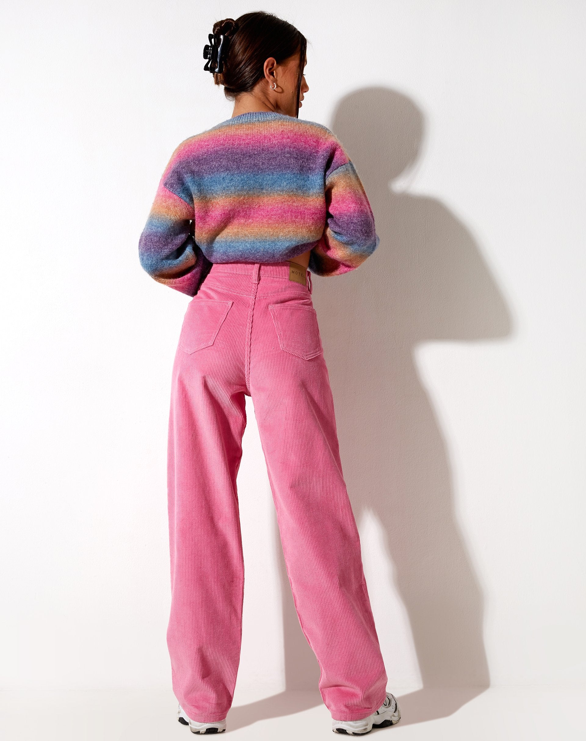 Bild der Parallel-Hose aus Cord Bubblegum Pink