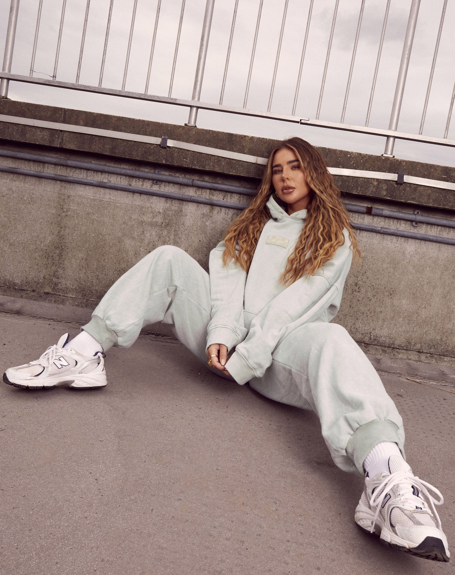 Bild von Roider Jogger in Ecru Cherub LAMour Label Embro