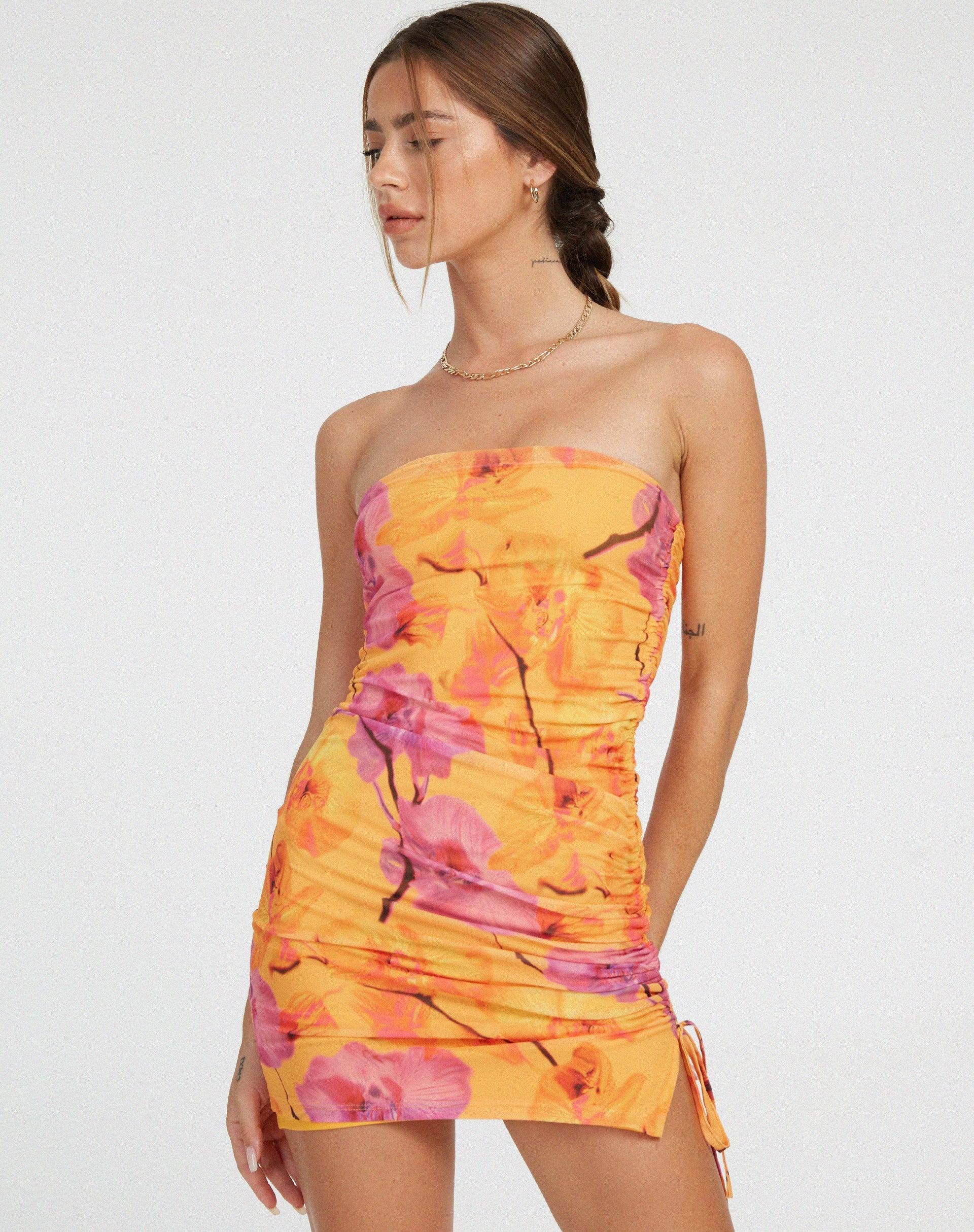 Abbildung von Maren Bodycon Dress in Blurred Orchid Peach