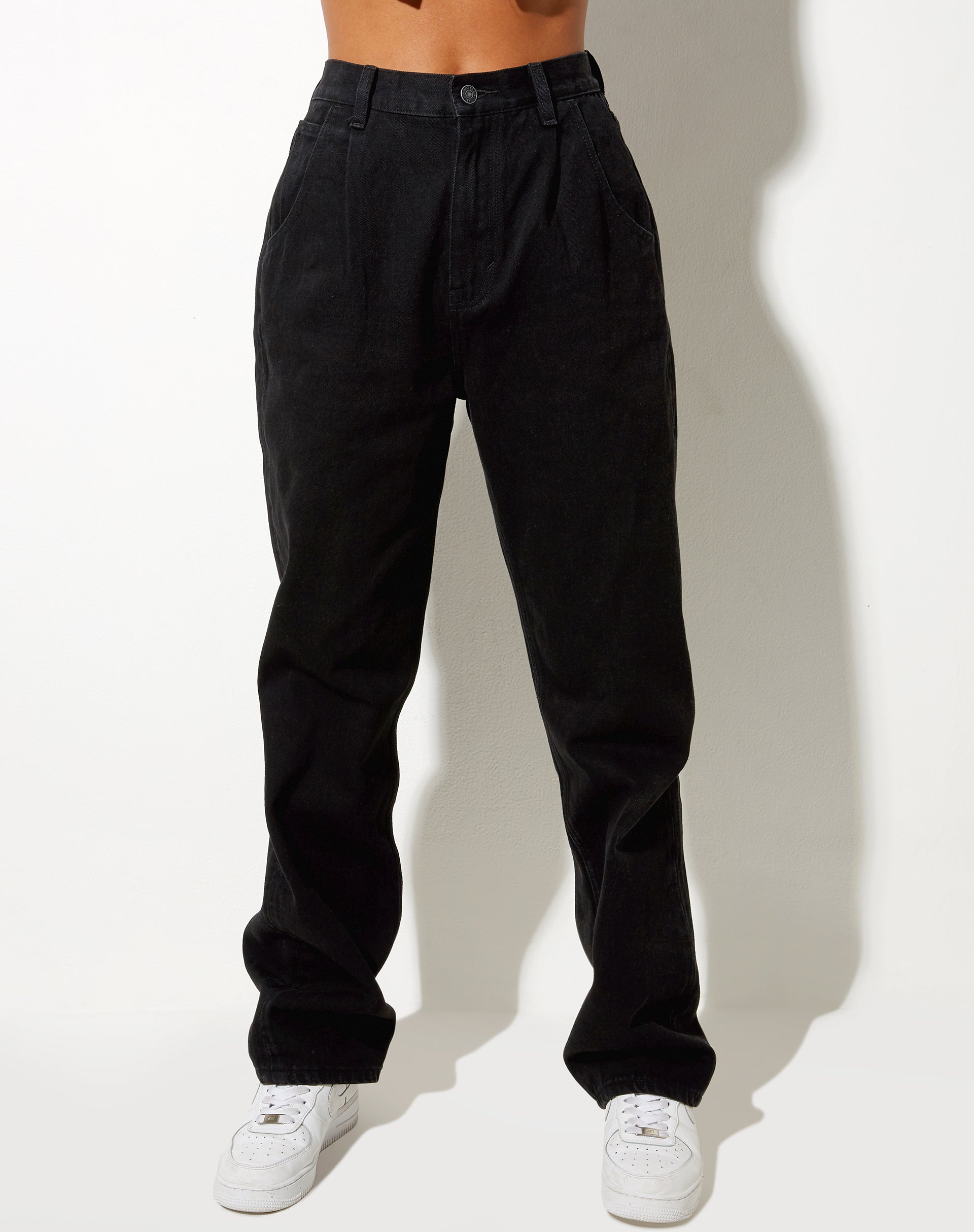 Bild von Plissee-Jeans in schwarzer Waschung