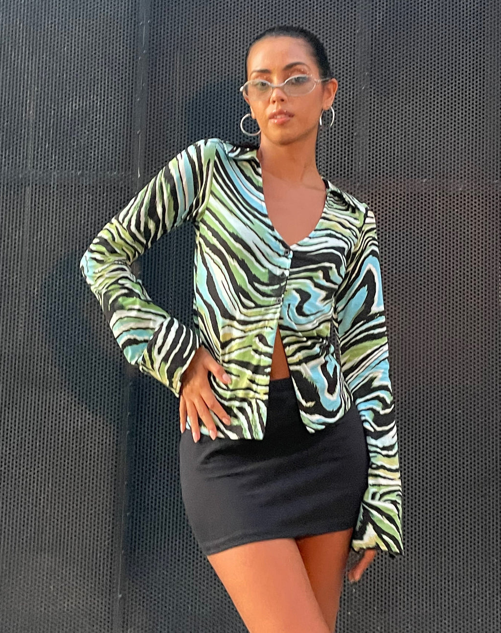 Ruth Hemd in Warped Zebra Blau