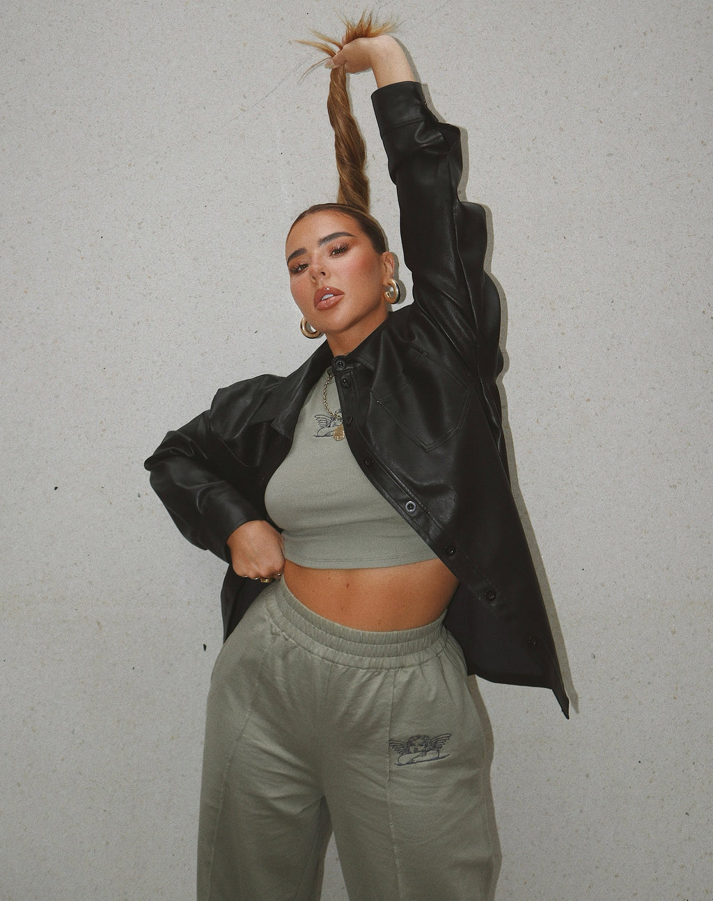 Gimon Crop Top in Rippe grau Salbei Angelo Embro