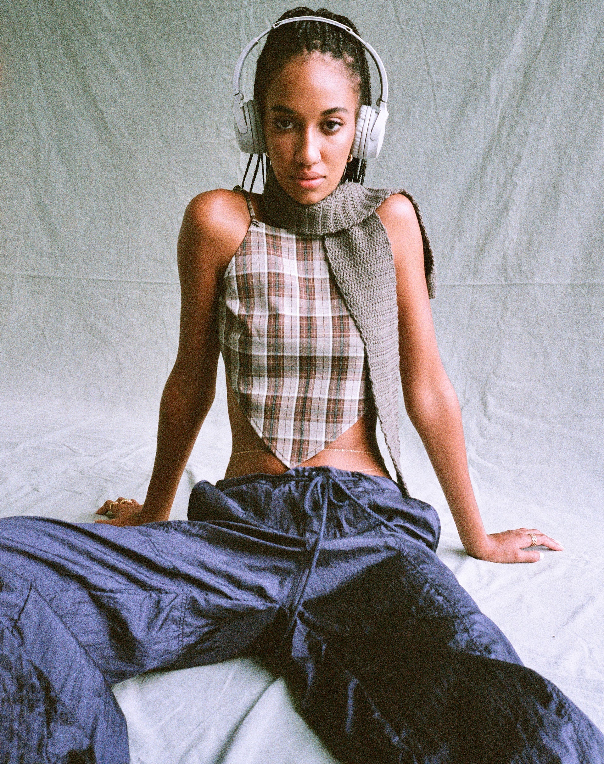 Bild von Motel X Olivia Neill Wibi Top in Check Tan Brown