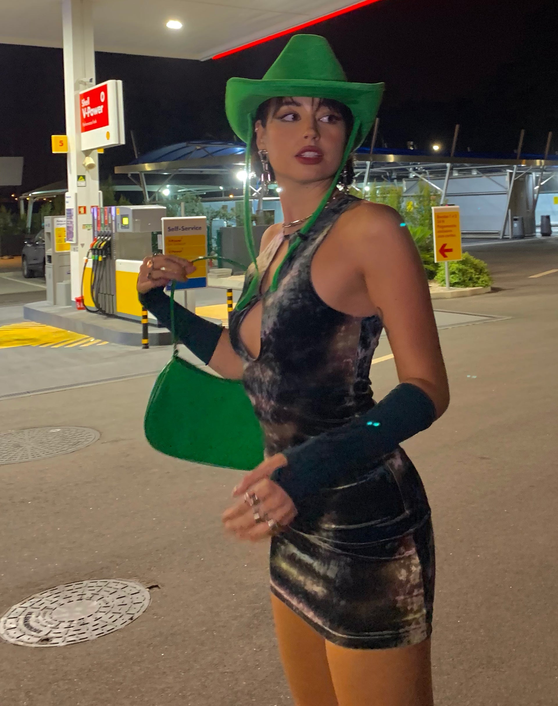 Bild von MOTEL X IRIS Alannah Bodycon Kleid in abstraktem Tarnmuster