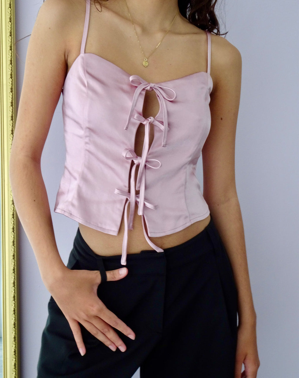 Micuri Riemchen-Top in Satin Altrosa