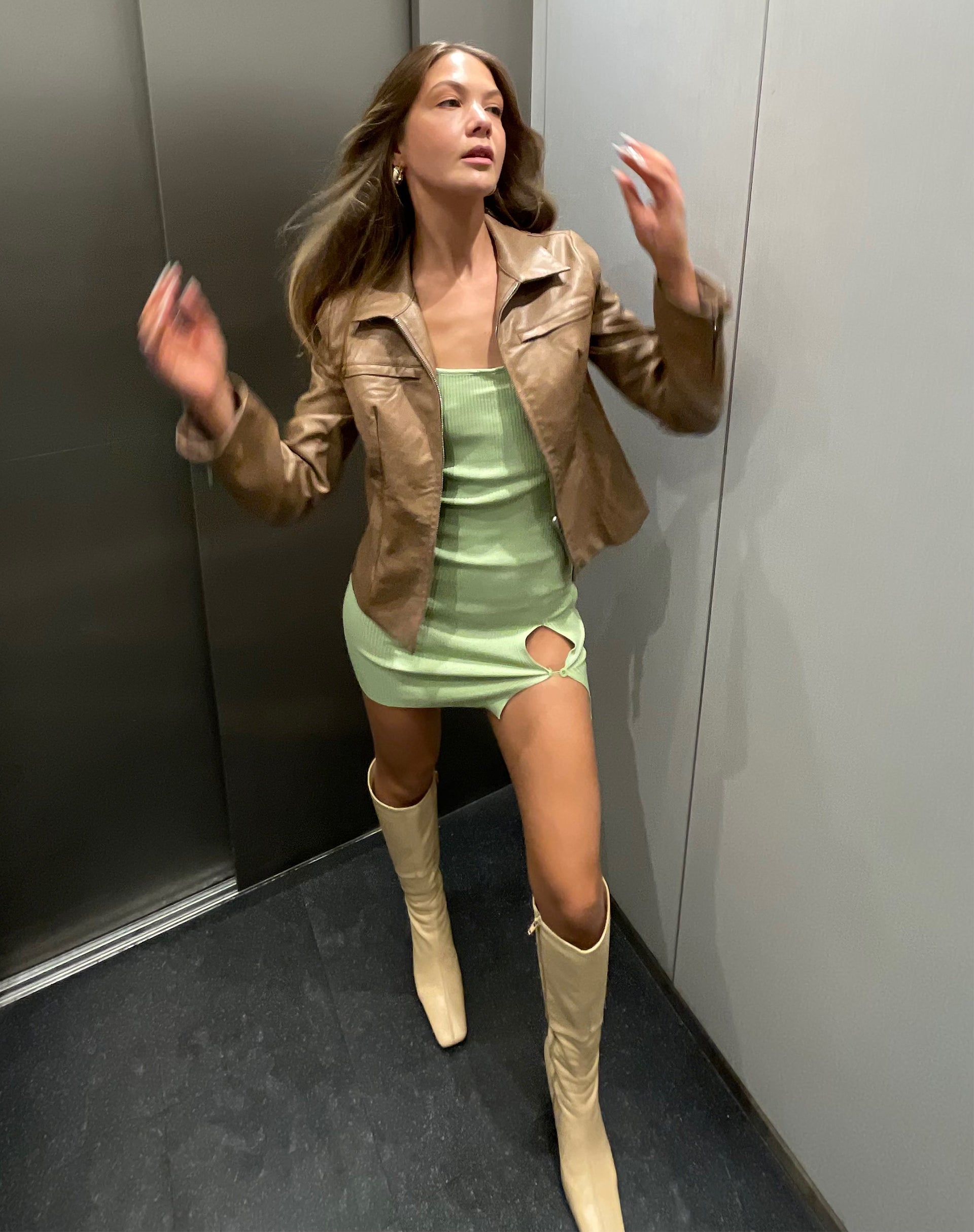 Bild von MOTEL X JACQUIE Yanda Bodycon Kleid aus Rippenstrick Pastell-Limette