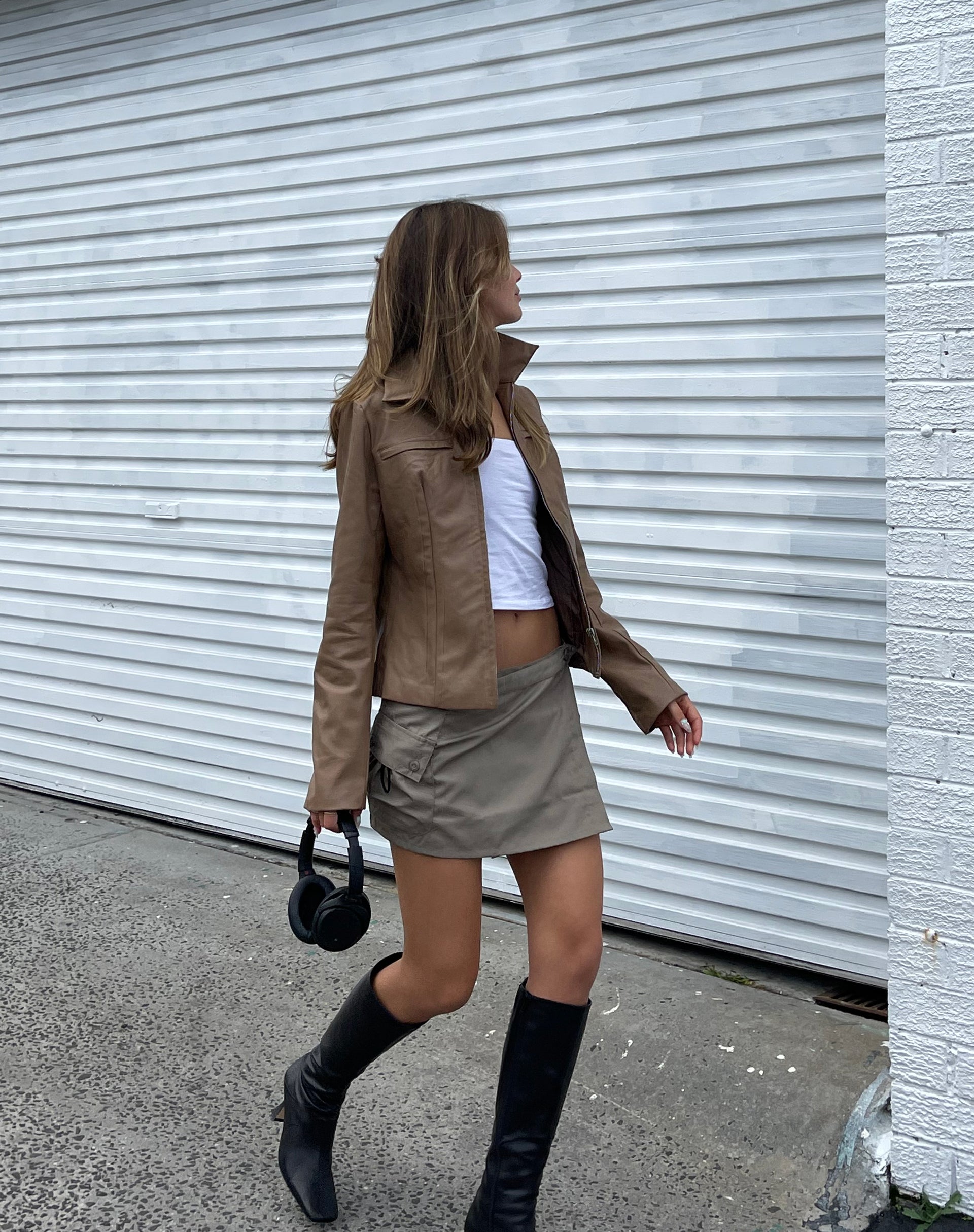 Bild von MOTEL X JACQUIE Zephyr Mini Rock in Baumwolle Drill Taupe