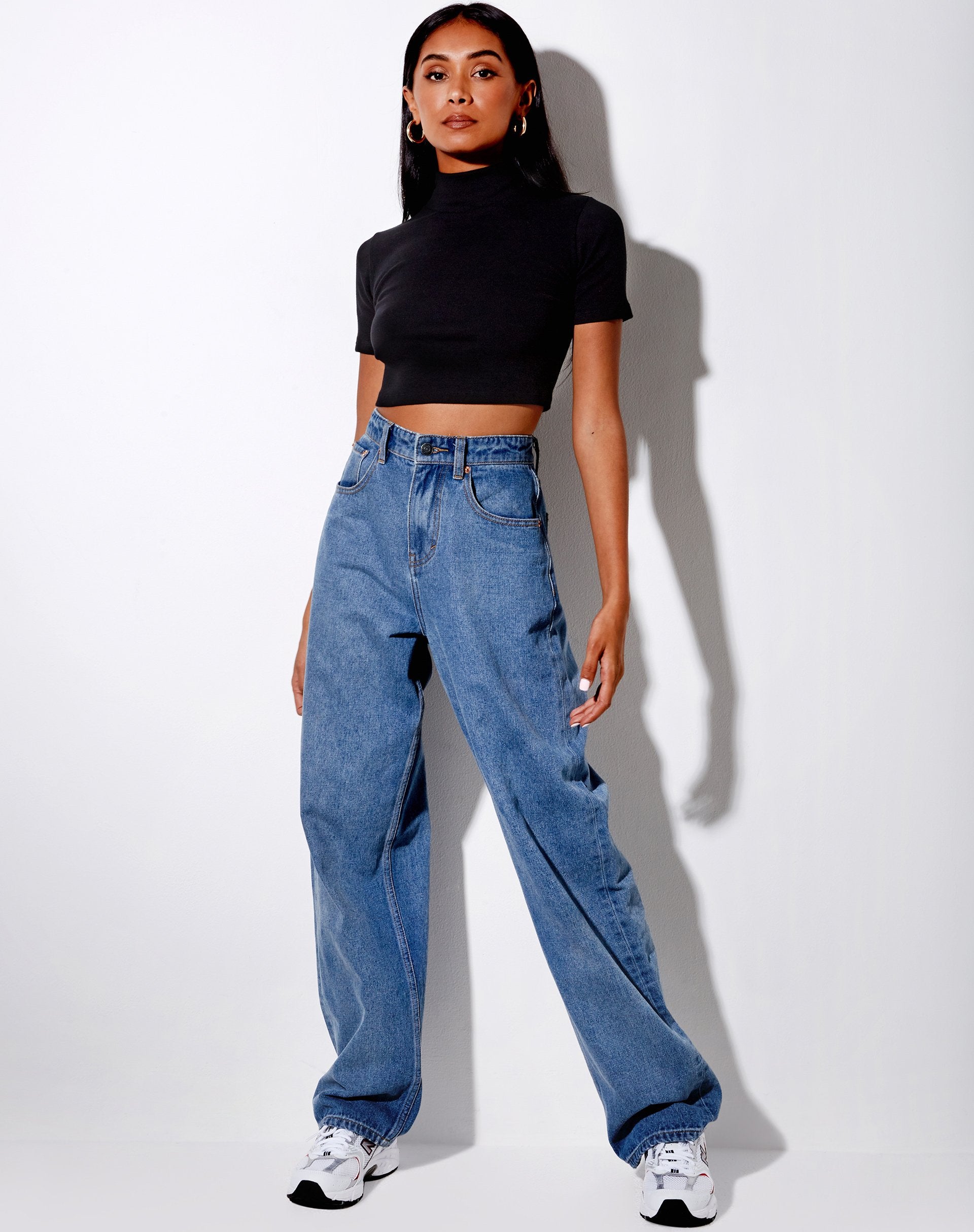 Bild von Que Crop Top in Rippe Schwarz
