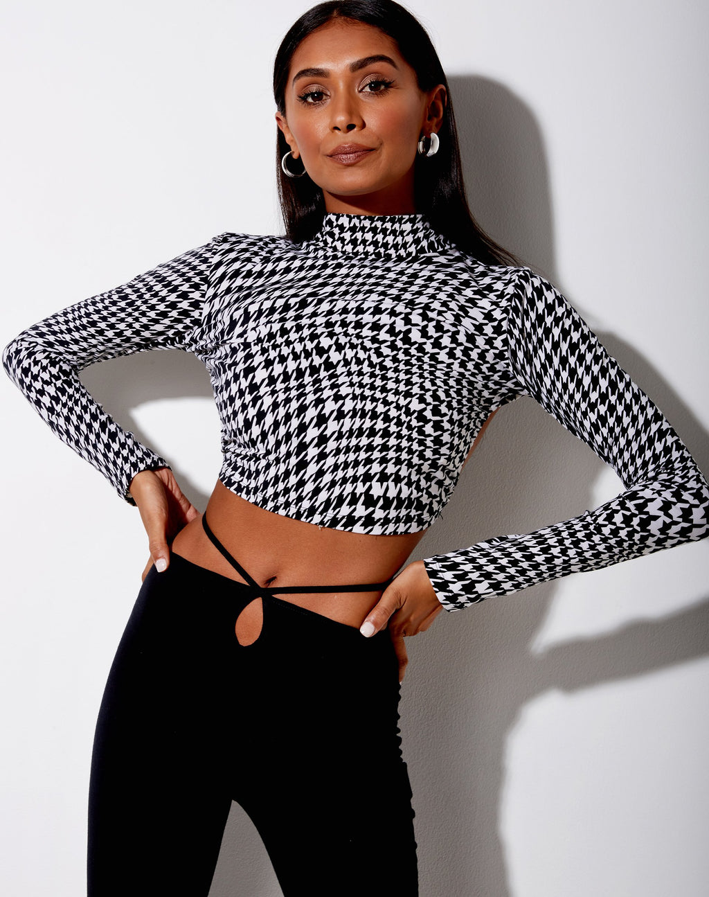 Quelia Crop Top aus wellenförmigem Hahnentritt