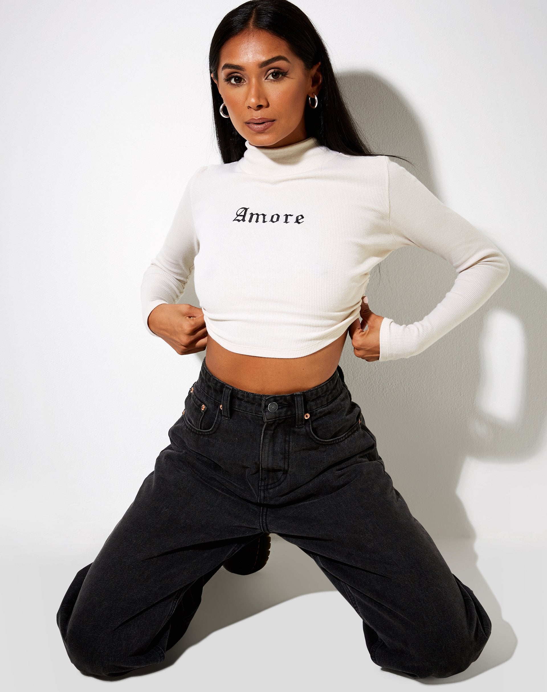 Bild von Quelia Crop Top in Rippe Winter Weiß Amore Embro