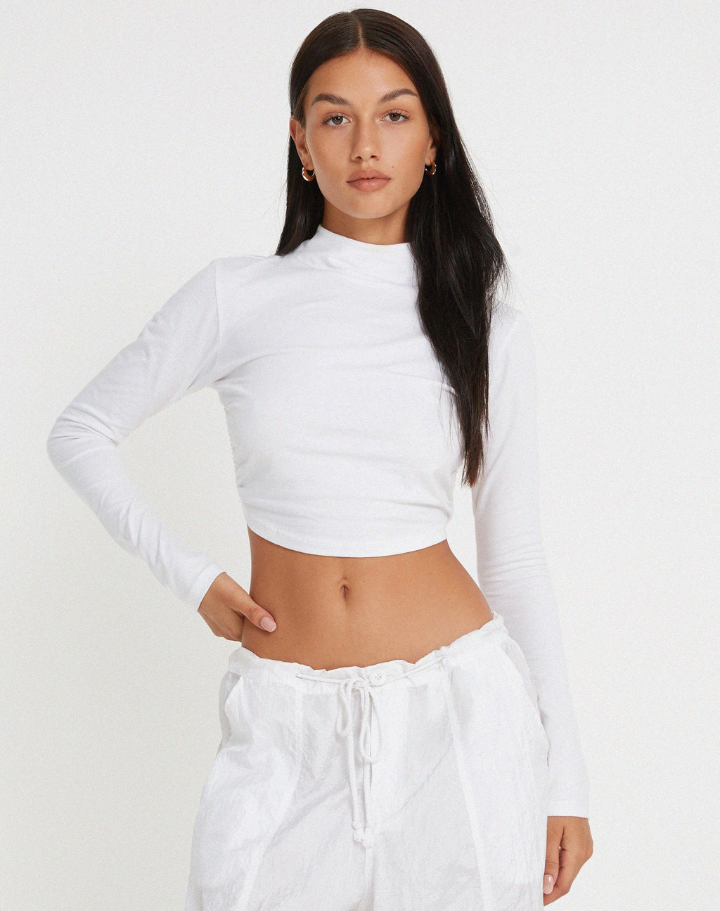 Quelia Crop Top mit offenem Rücken in Weiß
