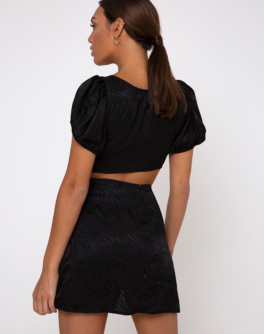 Image of Raemzi Crop Top aus Satin Zebra Schwarz