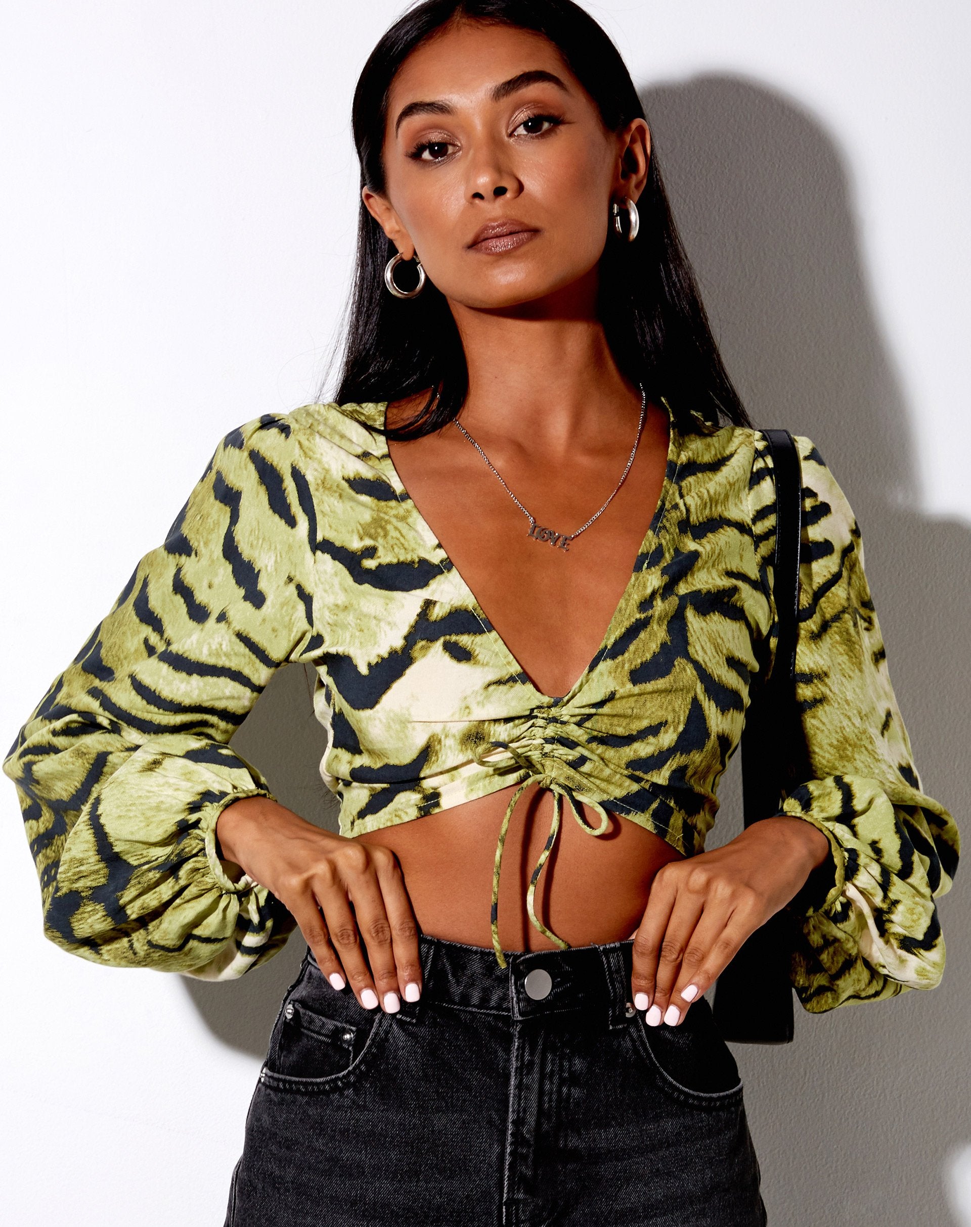 Bild von Reilo Crop Top in Tiger Full Khaki