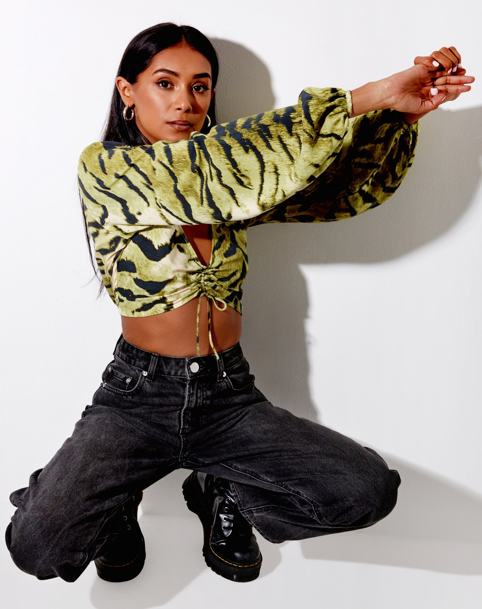 Bild von Reilo Crop Top in Tiger Full Khaki