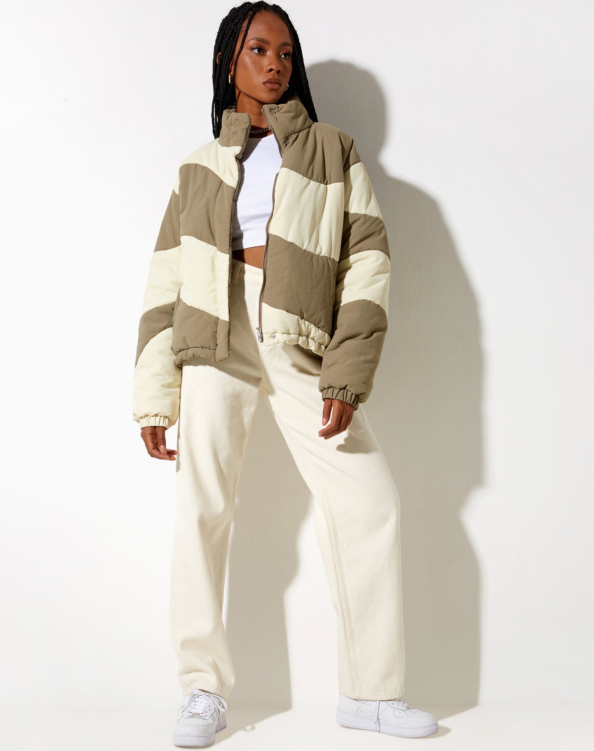 Image of Renee Puffa Jacket in Creme und Taupe mit Paneelen