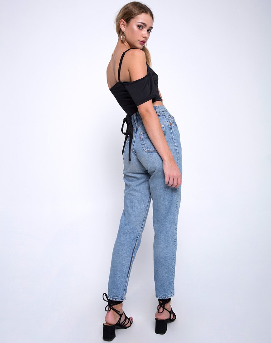 Image of Renta Cold Shoulder Top aus Satin Schwarz