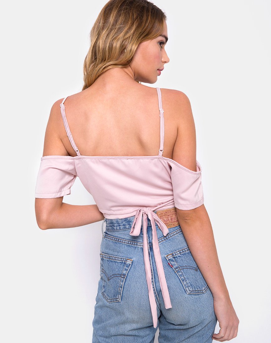 Renta Crop-Top mit kalten Schultern in Satin Blush