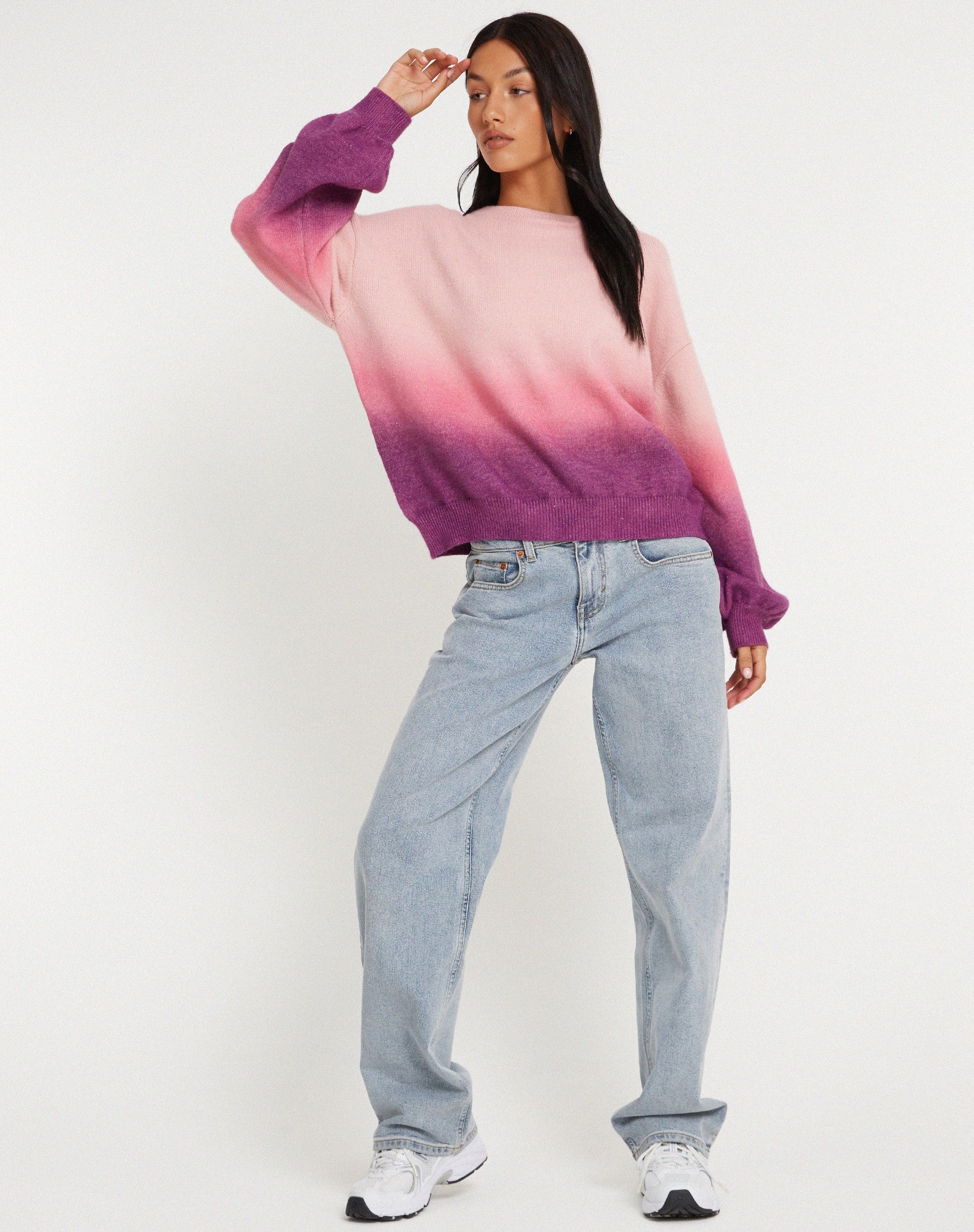 Abbildung des Akari Pullovers in Gradient Pink