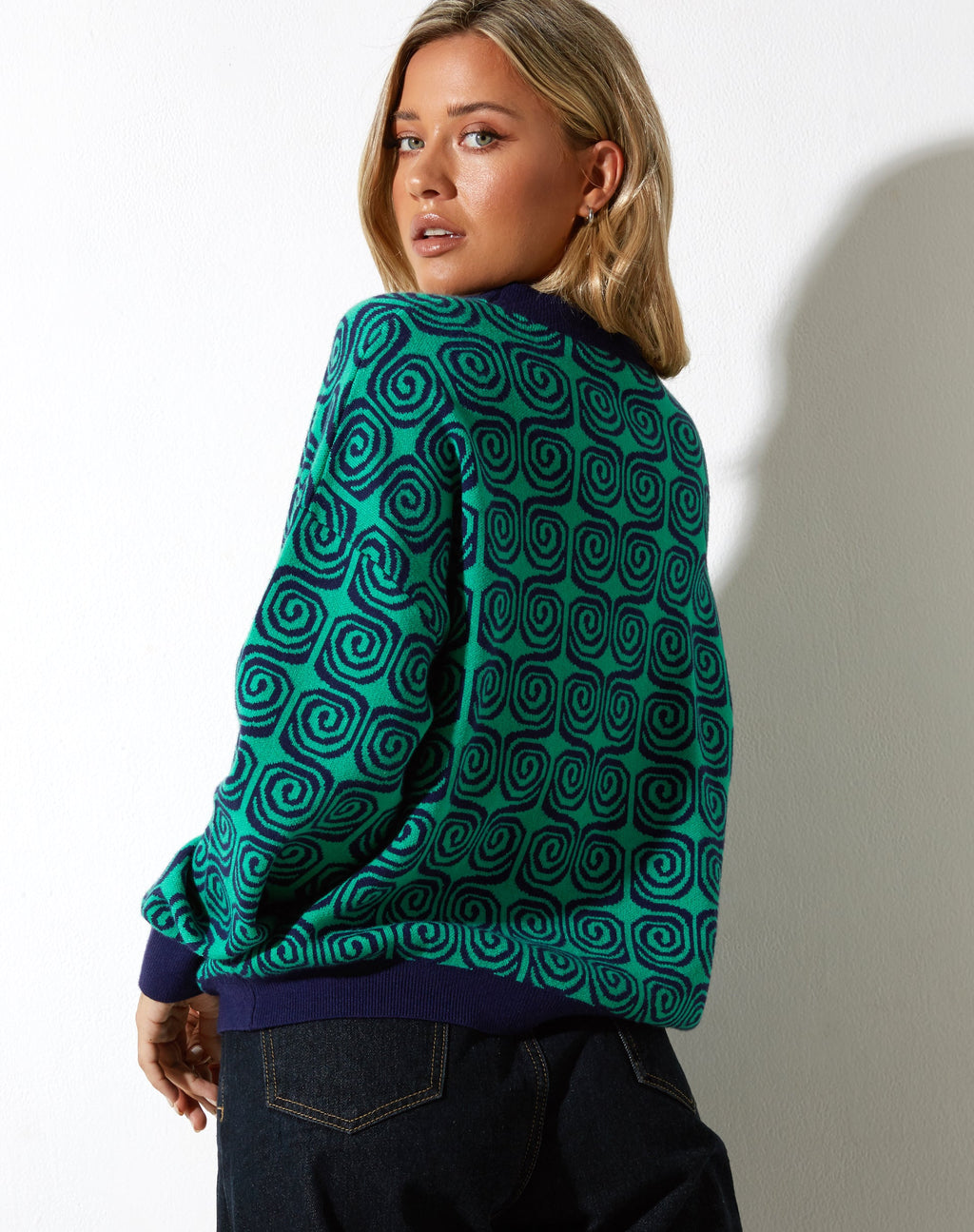 Ammar Pullover in Swirl Grün und Blau