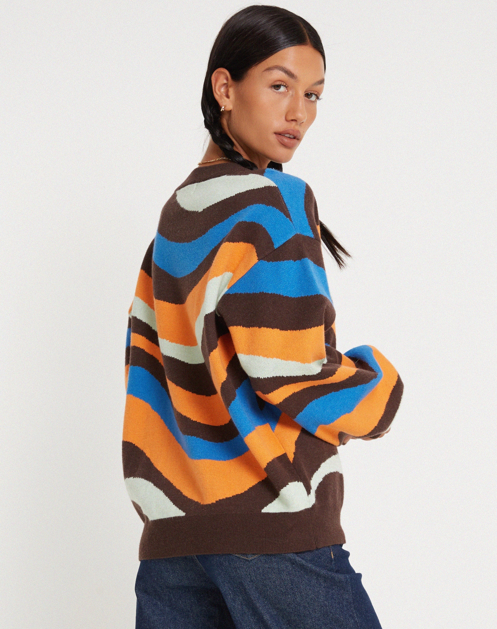 Abbildung des Ammaria Pullovers in Wavy Rainbow