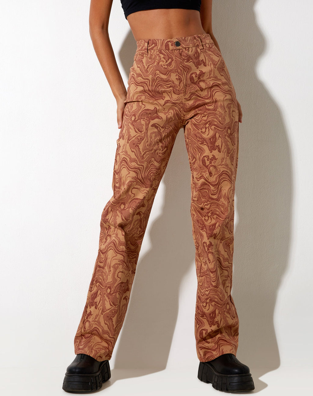 Bhavna-Hose in flüssig marmoriertem Braun