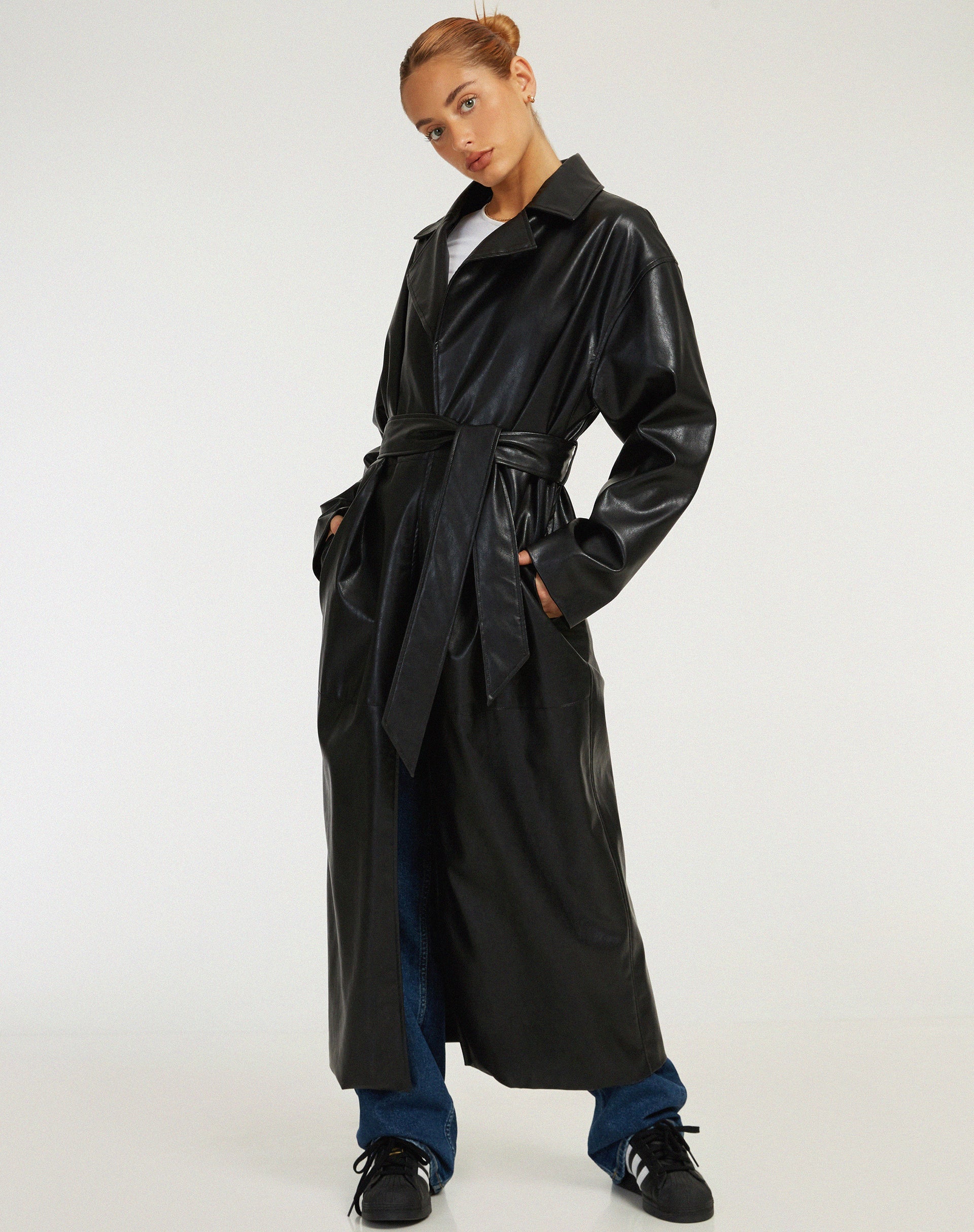 Abbildung von Ejo Trenchcoat in PU Schwarz
