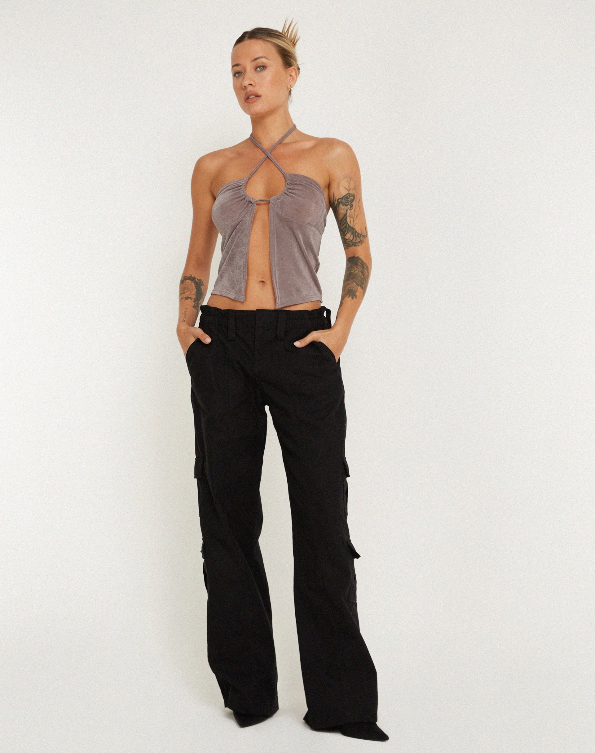 Abbildung von Hiriko Halter Top in Charcoal