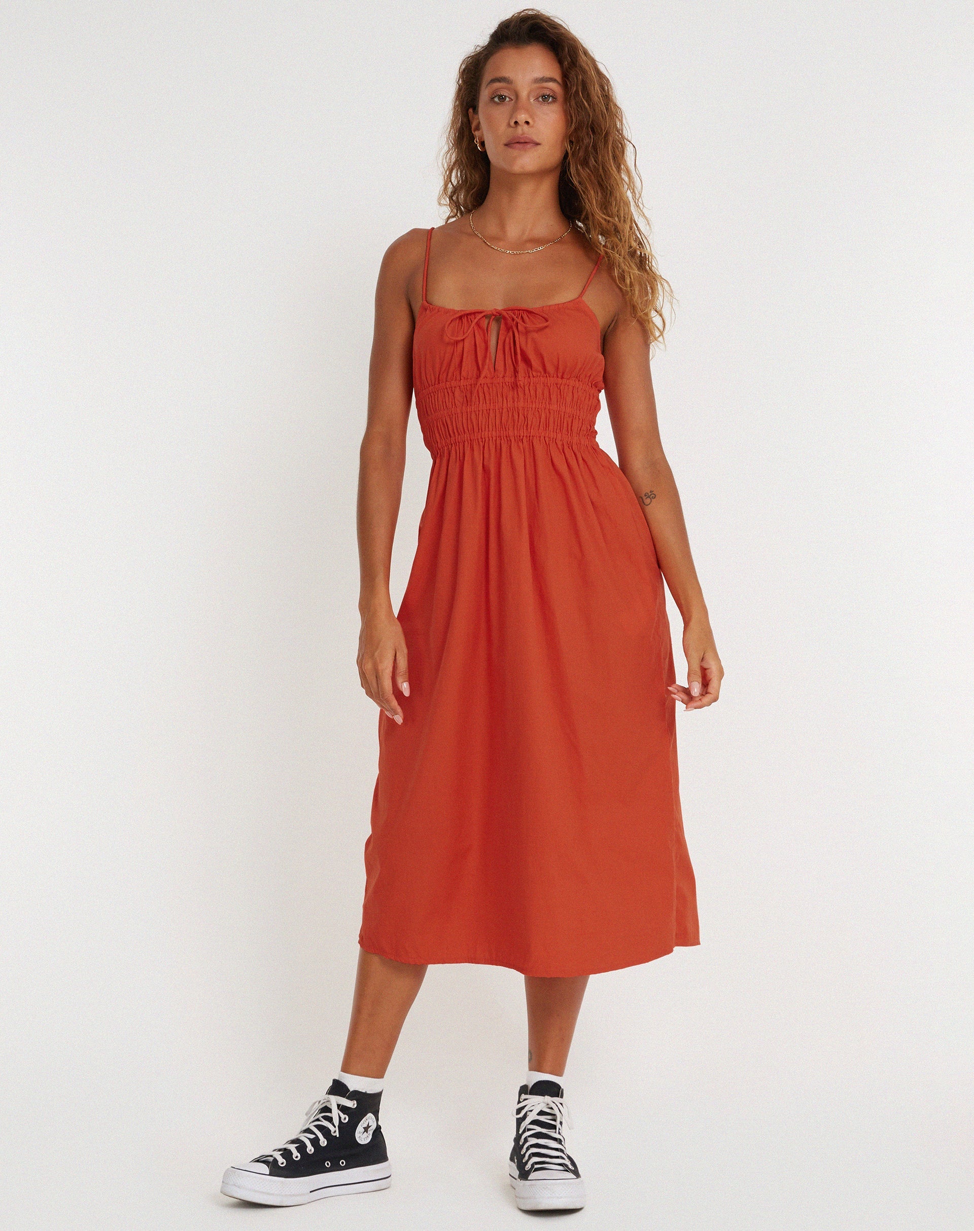Abbildung von Jayko Midikleid in Orange