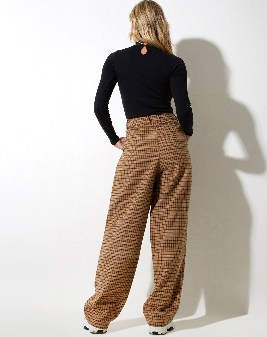 Sakila-Hose aus Wolle Braun