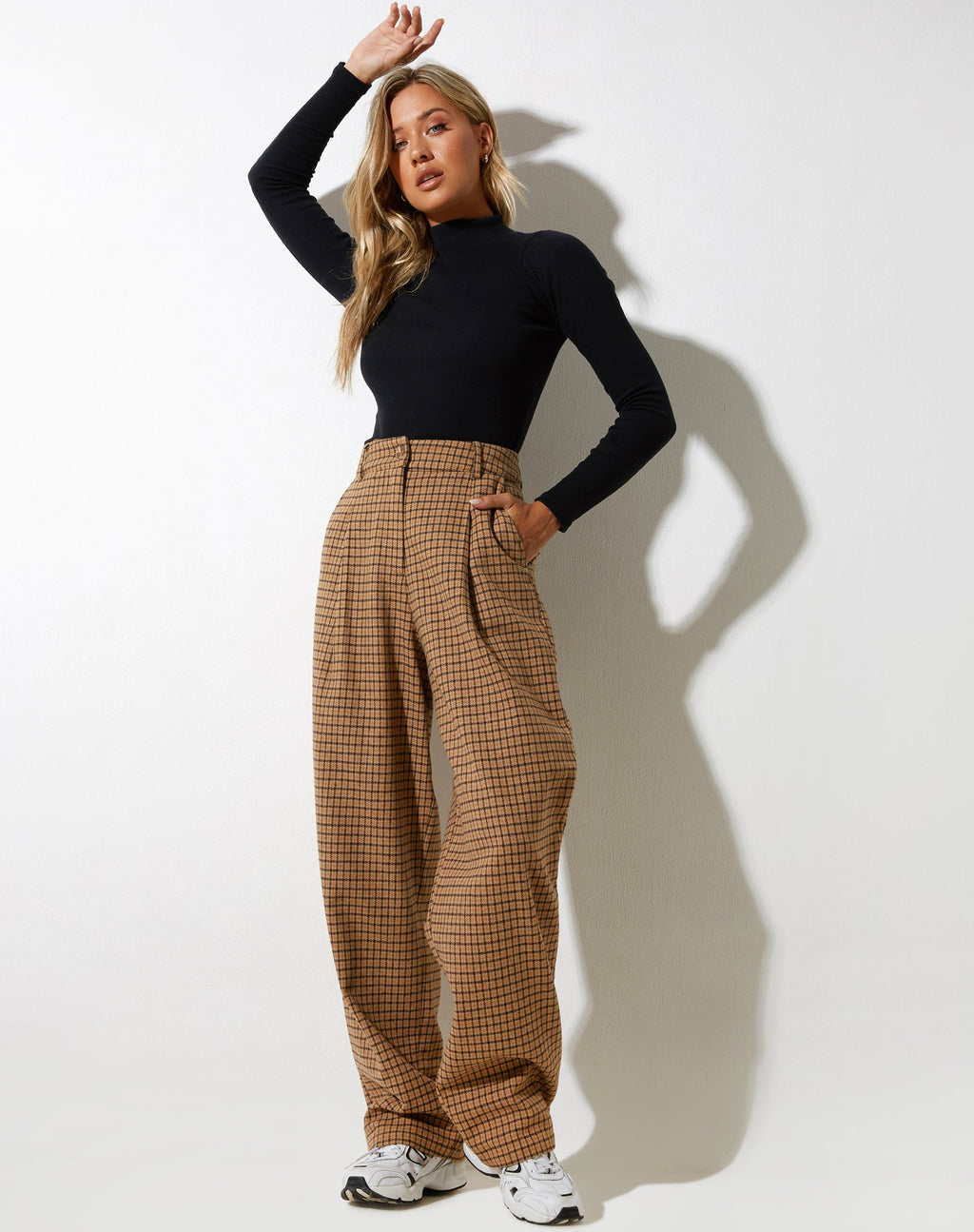 Sakila-Hose aus Wolle Braun