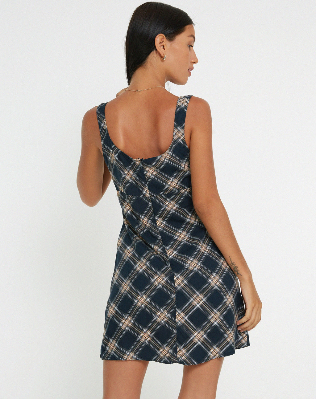 Mehra Slip Dress in 20er Jahre Karo Schwarz und Grau