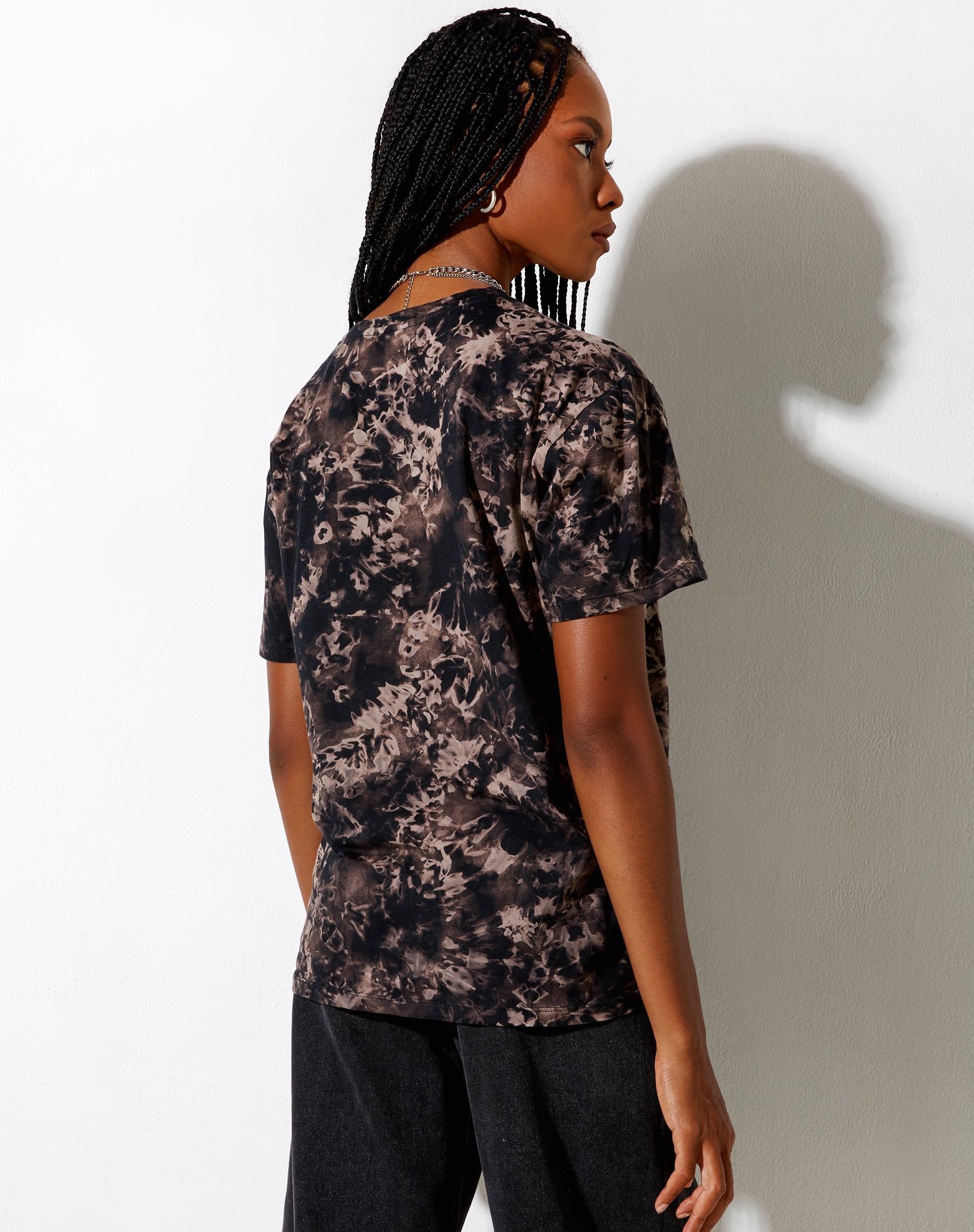 Bild von Oversize Basic Tee in Oil Smoke
