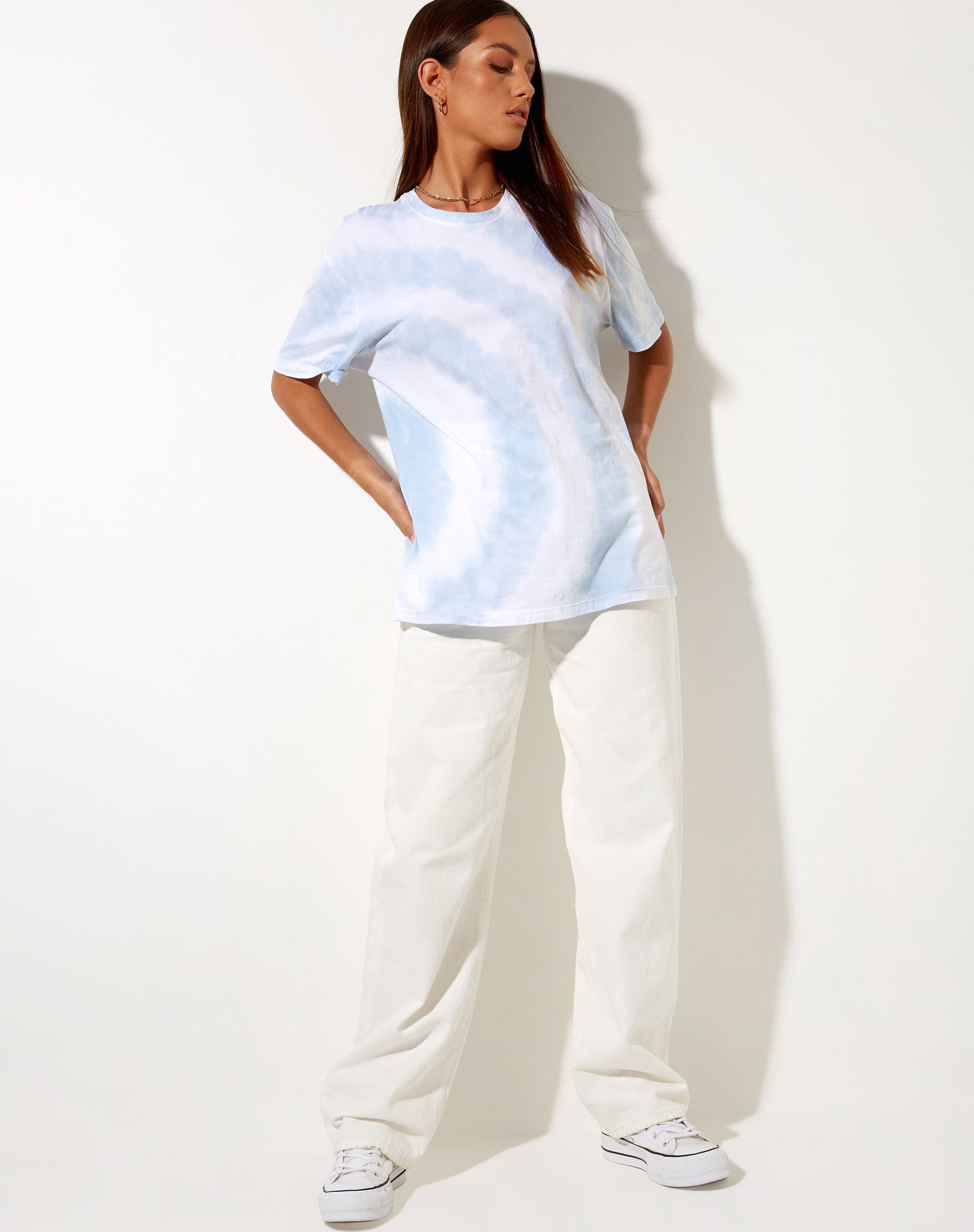 Bild von Oversize Basic Tee in Blau und Weiß Swirl Tie Dye