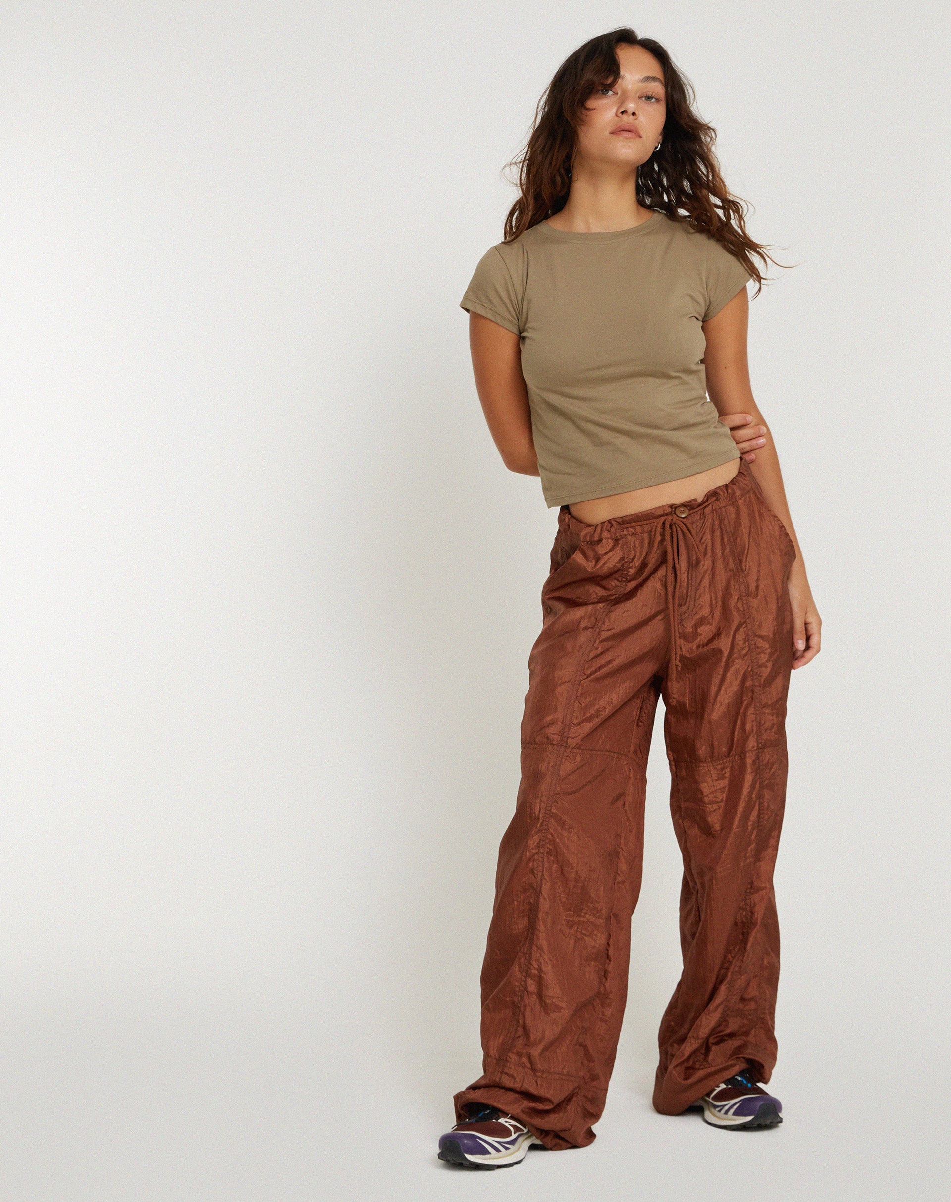 Abbildung der Phil Trouser in Parachute Brown