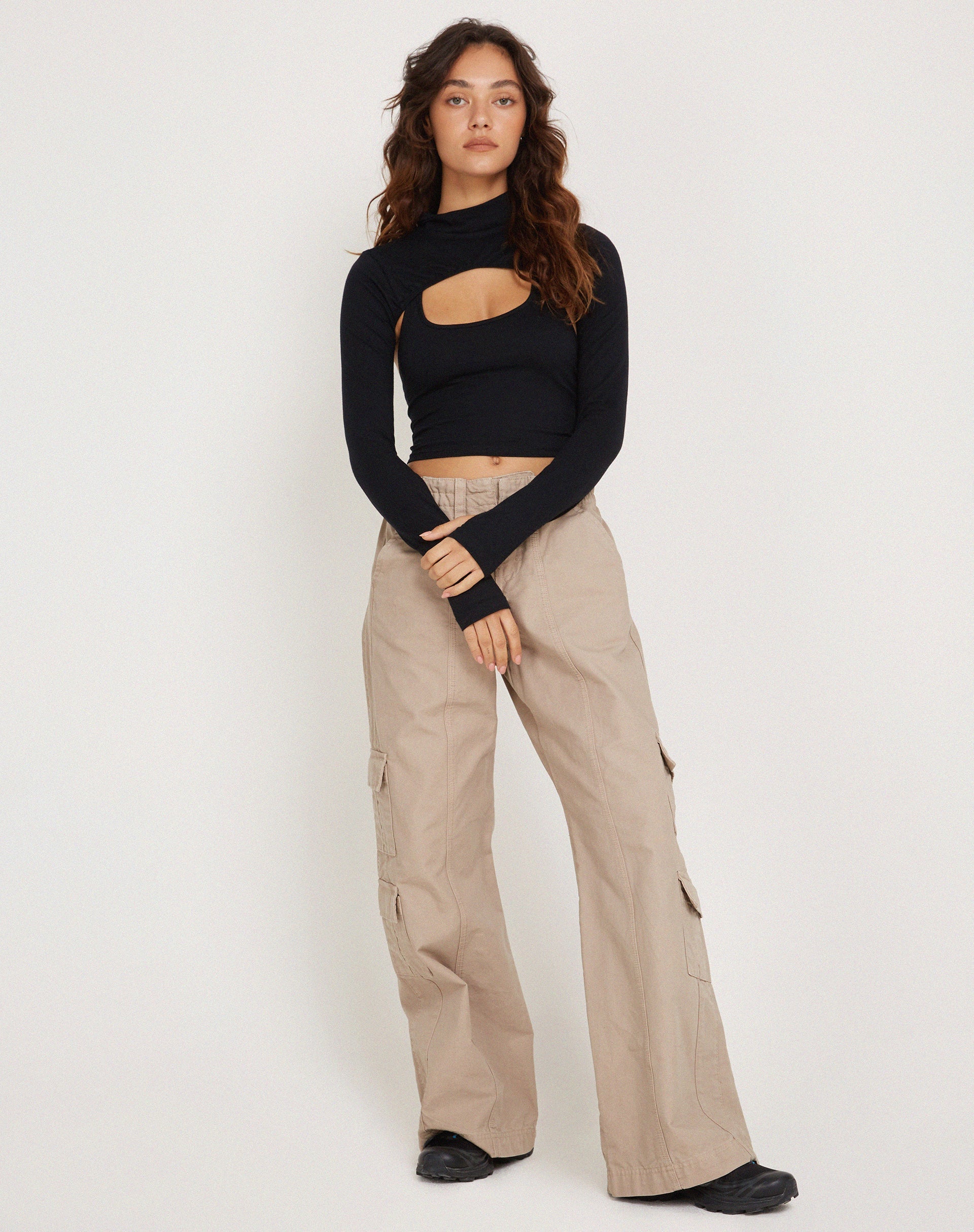 Bild von Raccet Langarm-Crop-Top in Schwarz