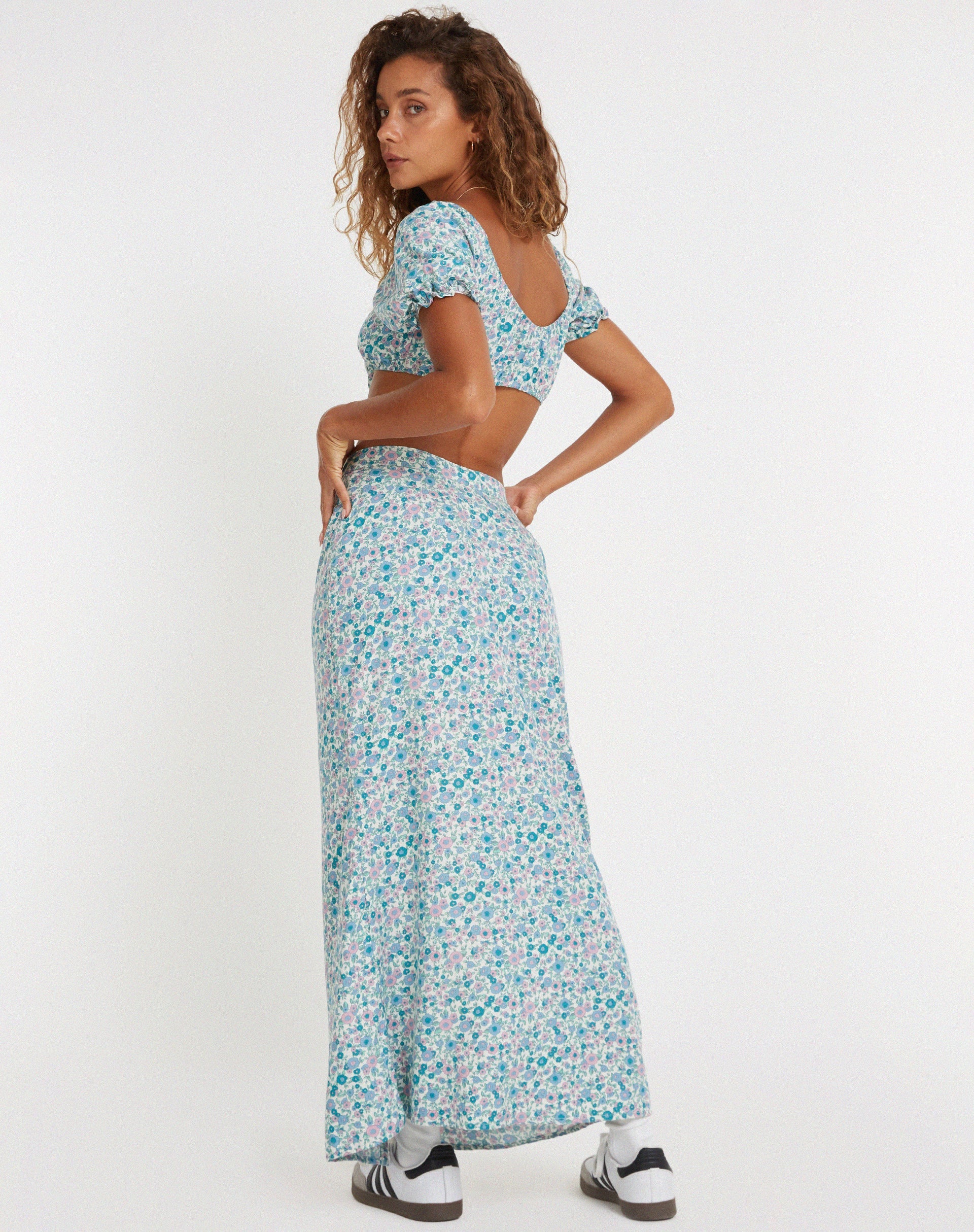 Bild von Rima Midirock in Flower Power Blau