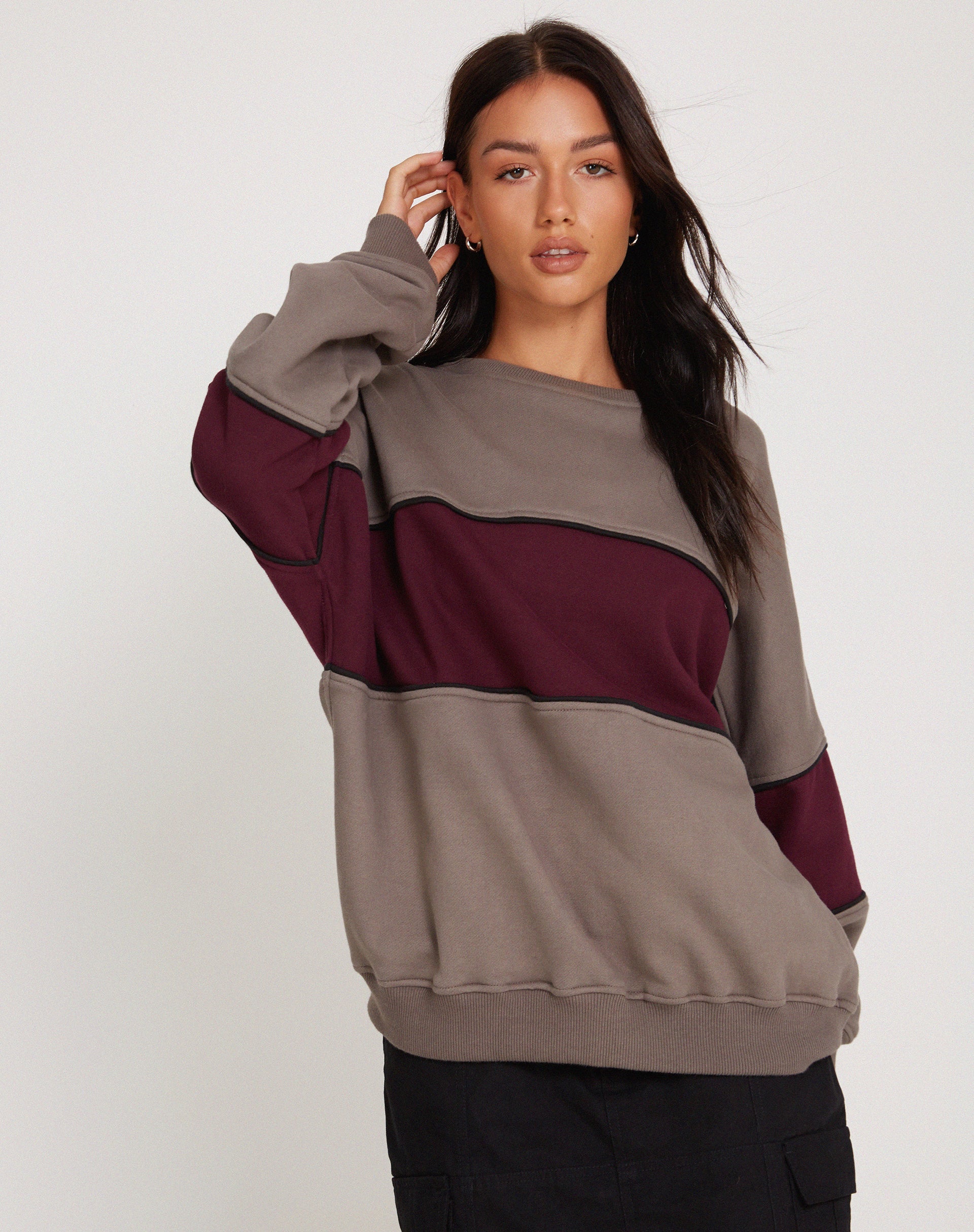 Bild von Samara Sweatshirt in Cloudburst Oxblood Schwarz