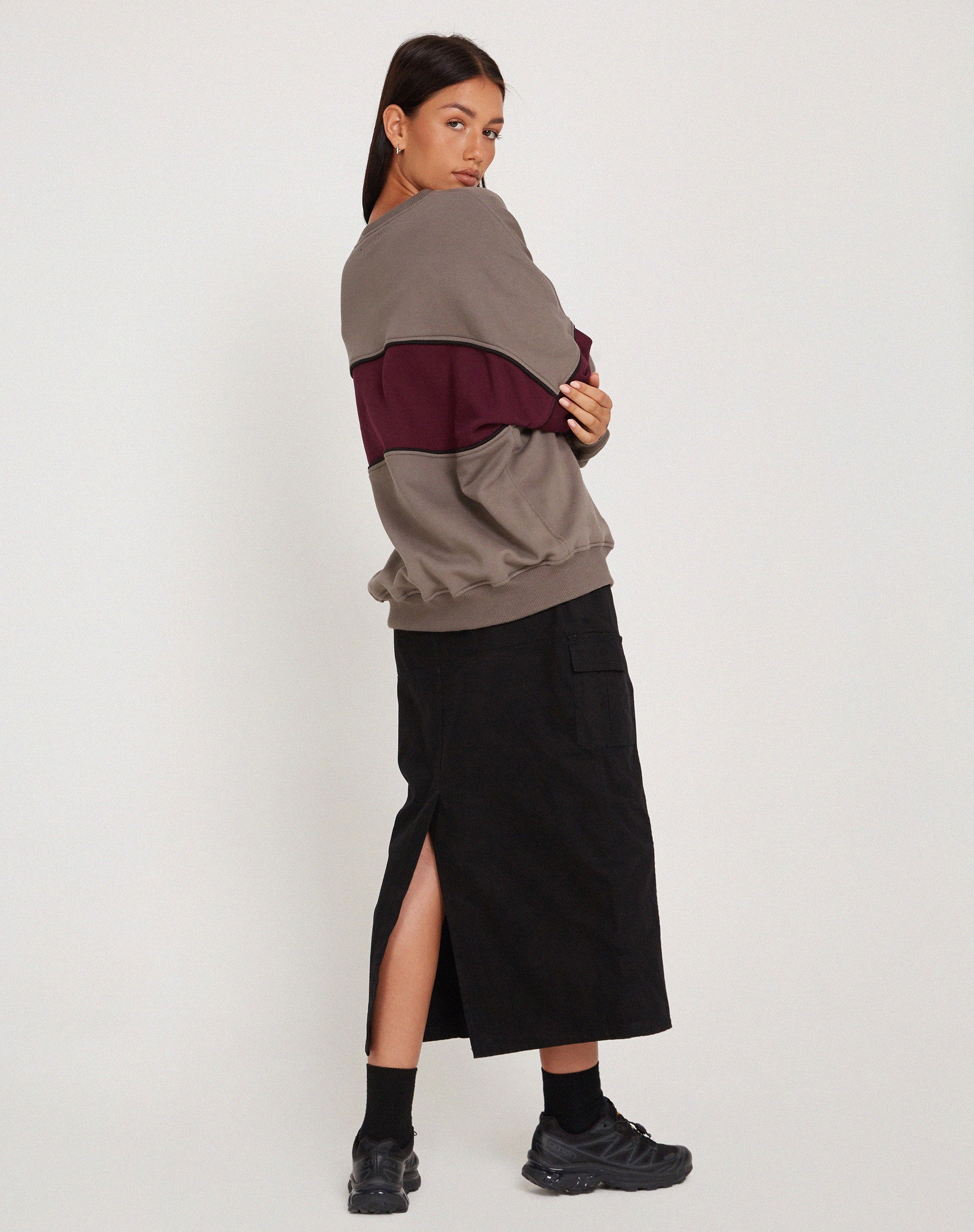 Bild von Samara Sweatshirt in Cloudburst Oxblood Schwarz