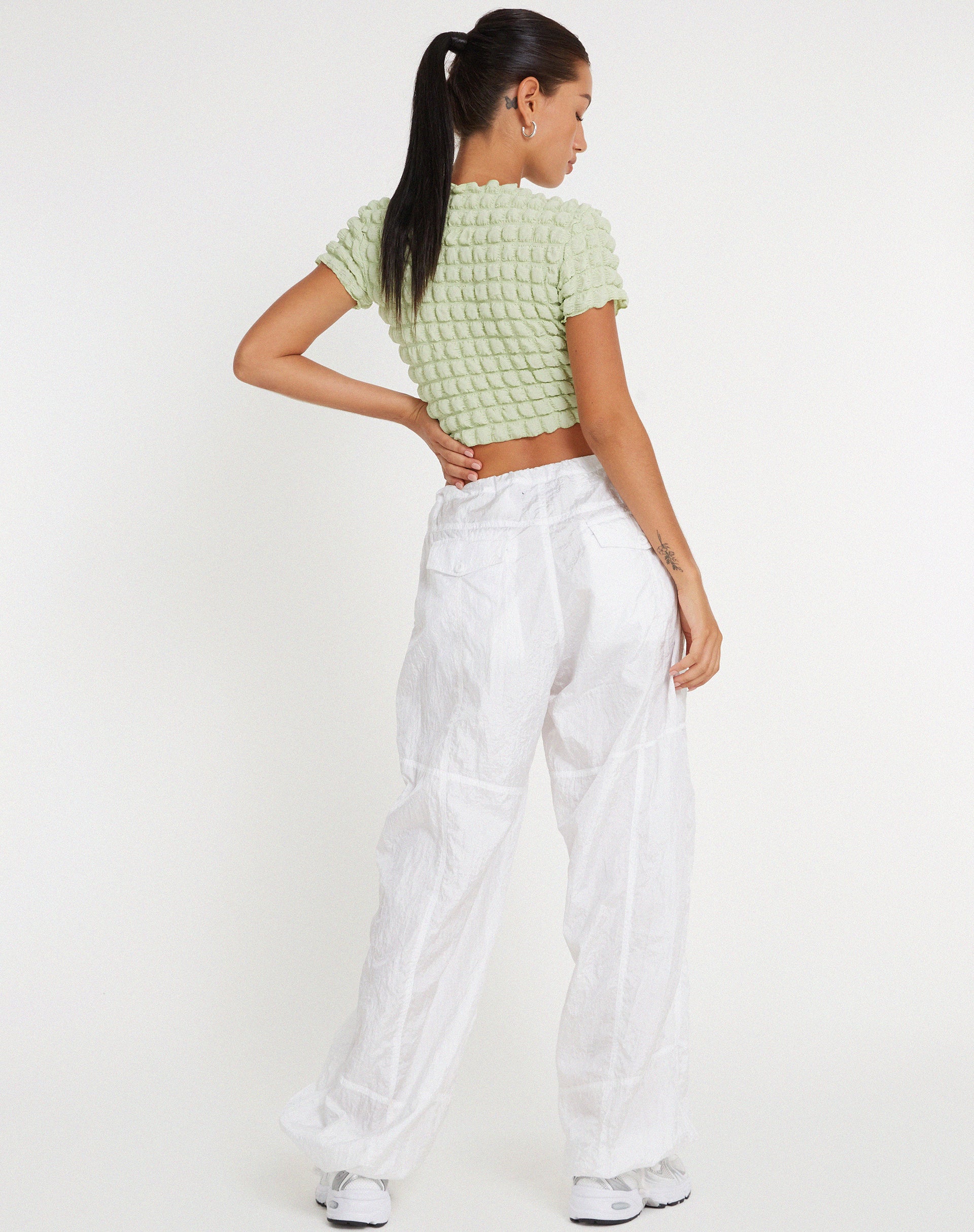 Bild von Shrunken Top in Big Bubble Jersey Pastell Limette
