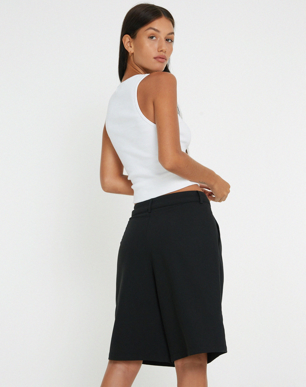 Tabaru Short in Tailoring Schwarz