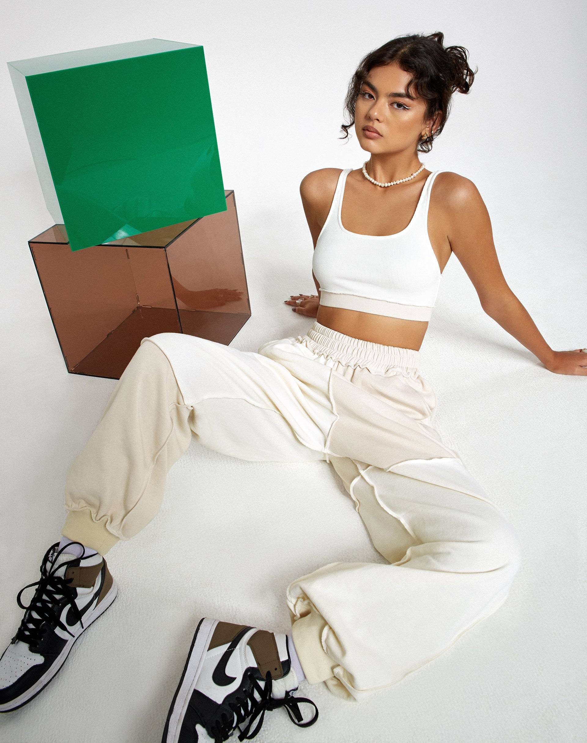 Image of Motel X Barbara Kristoffersen Ricci Crop Top in getäfeltem Elfenbein und Winterweiß